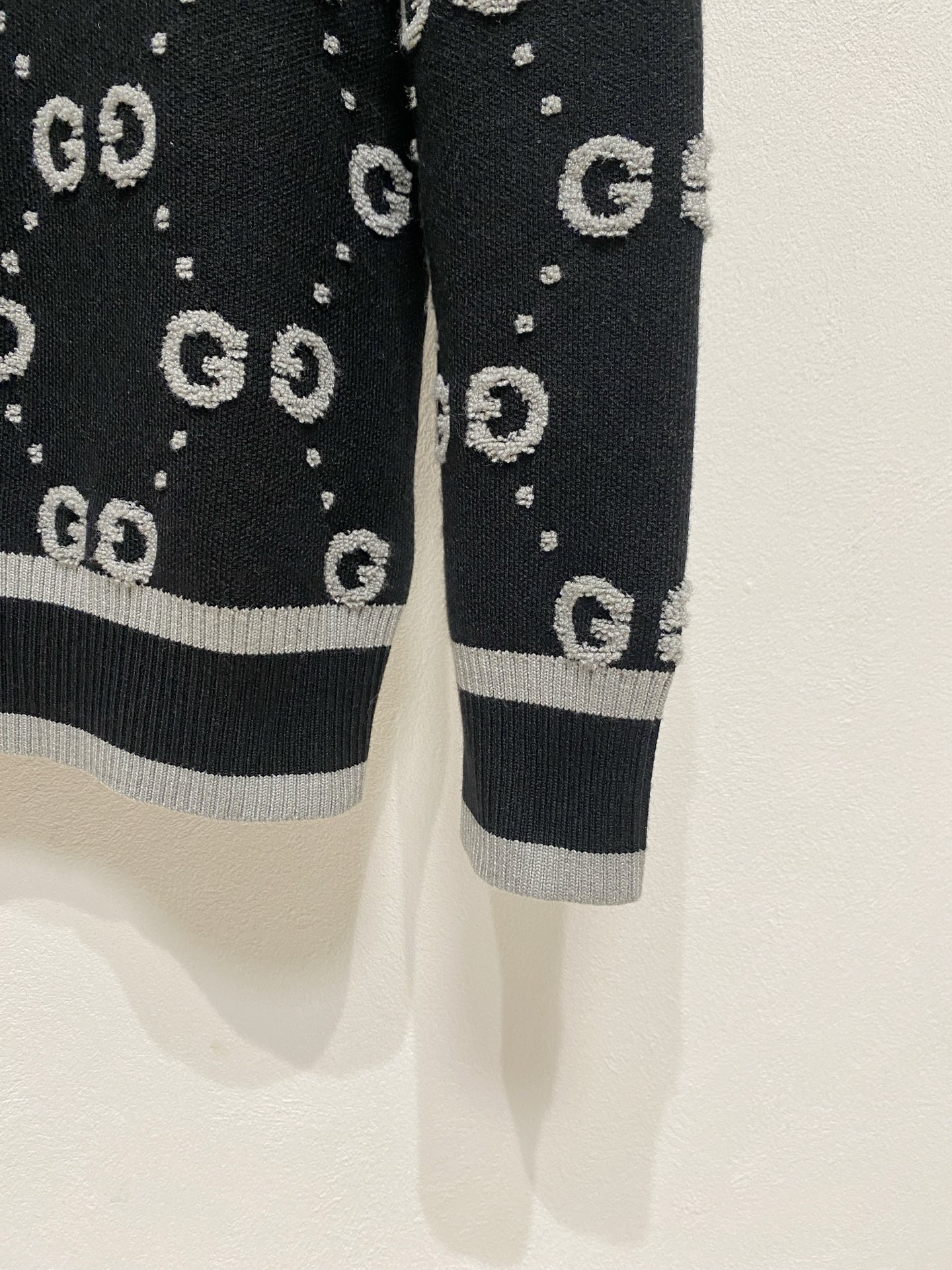 Gucci Basic Clothing Wool M-xl