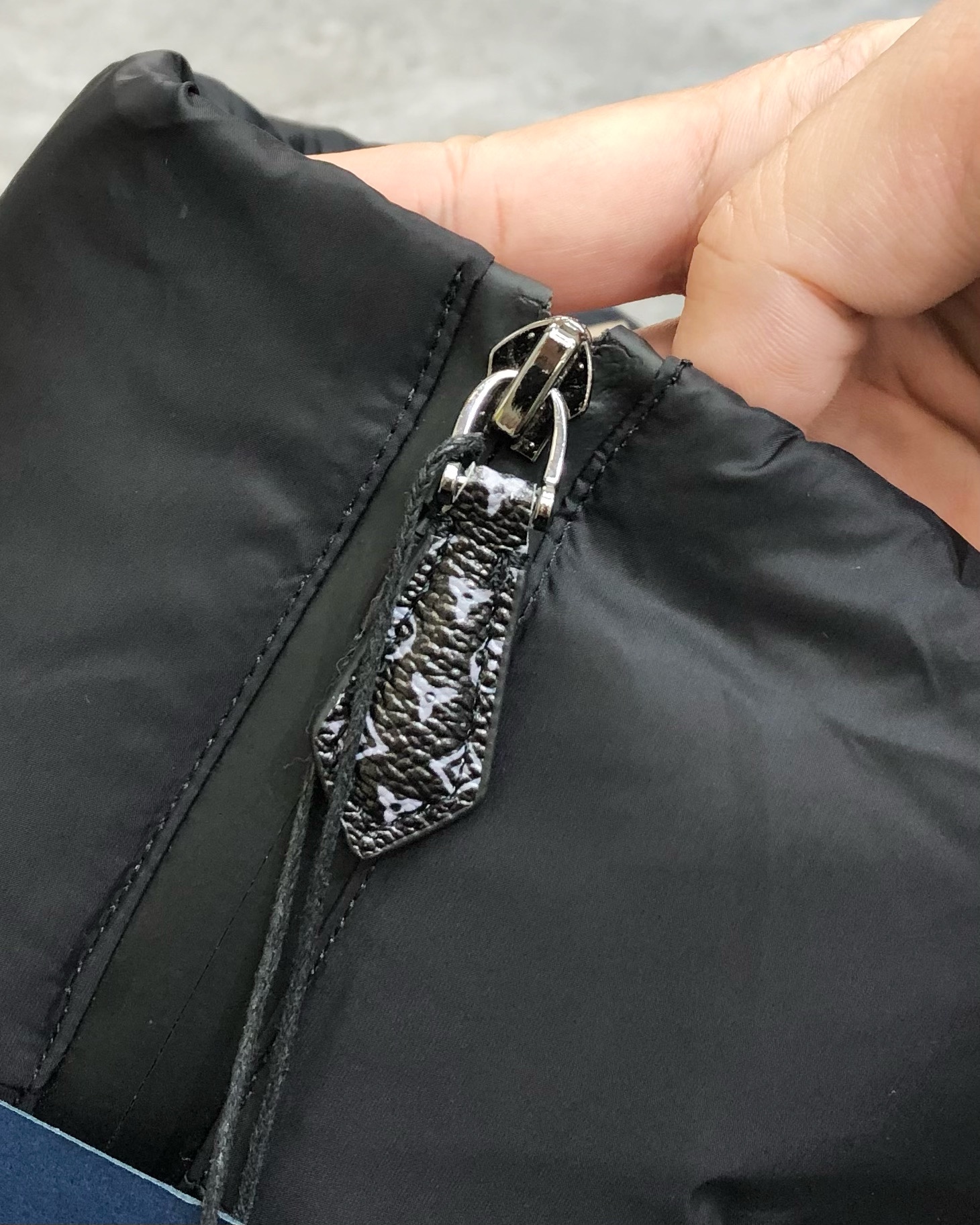 Louis Vuitton Male Down Jacket White Duck Down Black M-l-xl