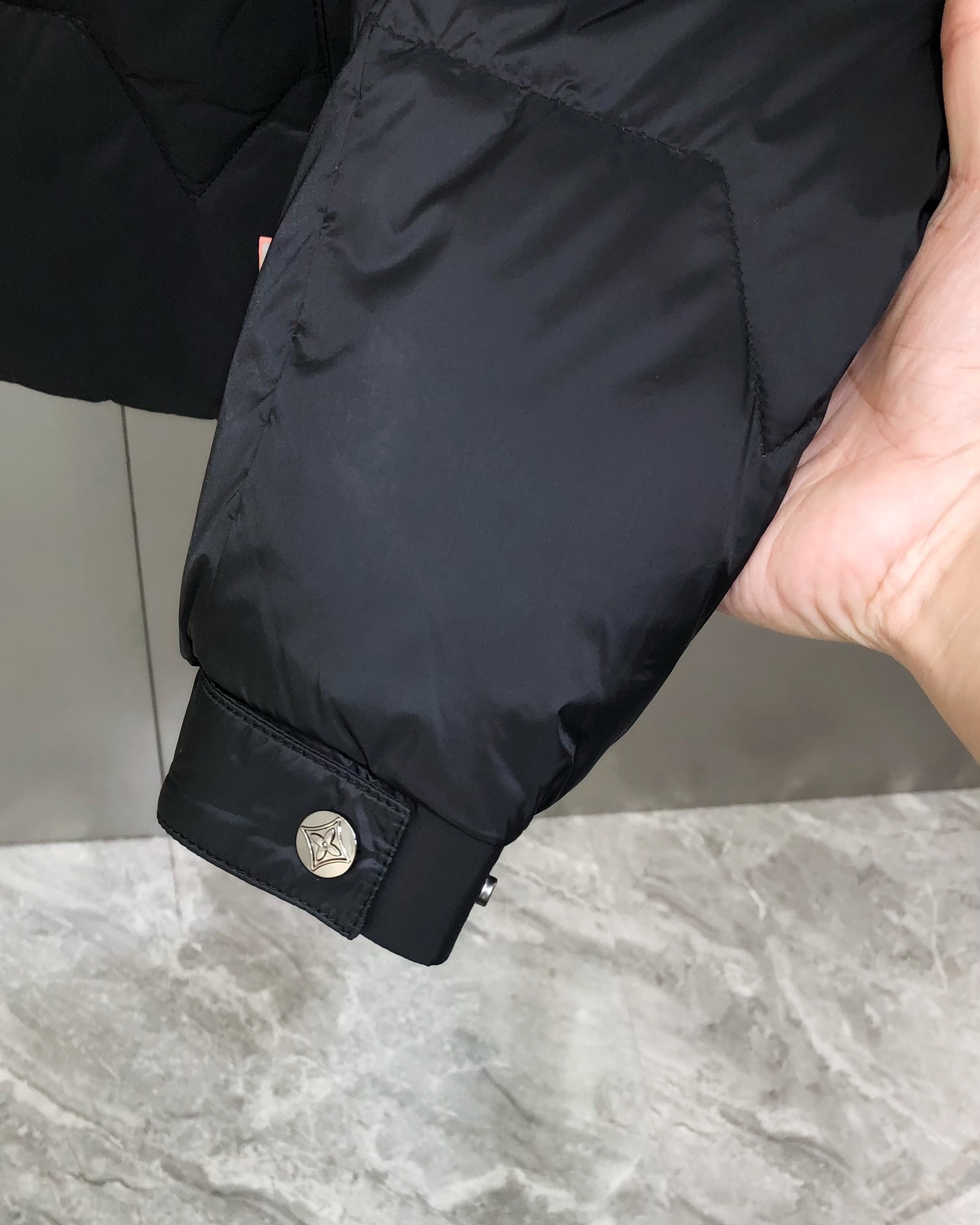 Louis Vuitton Male Down Jacket White Duck Down Black M-l-xl