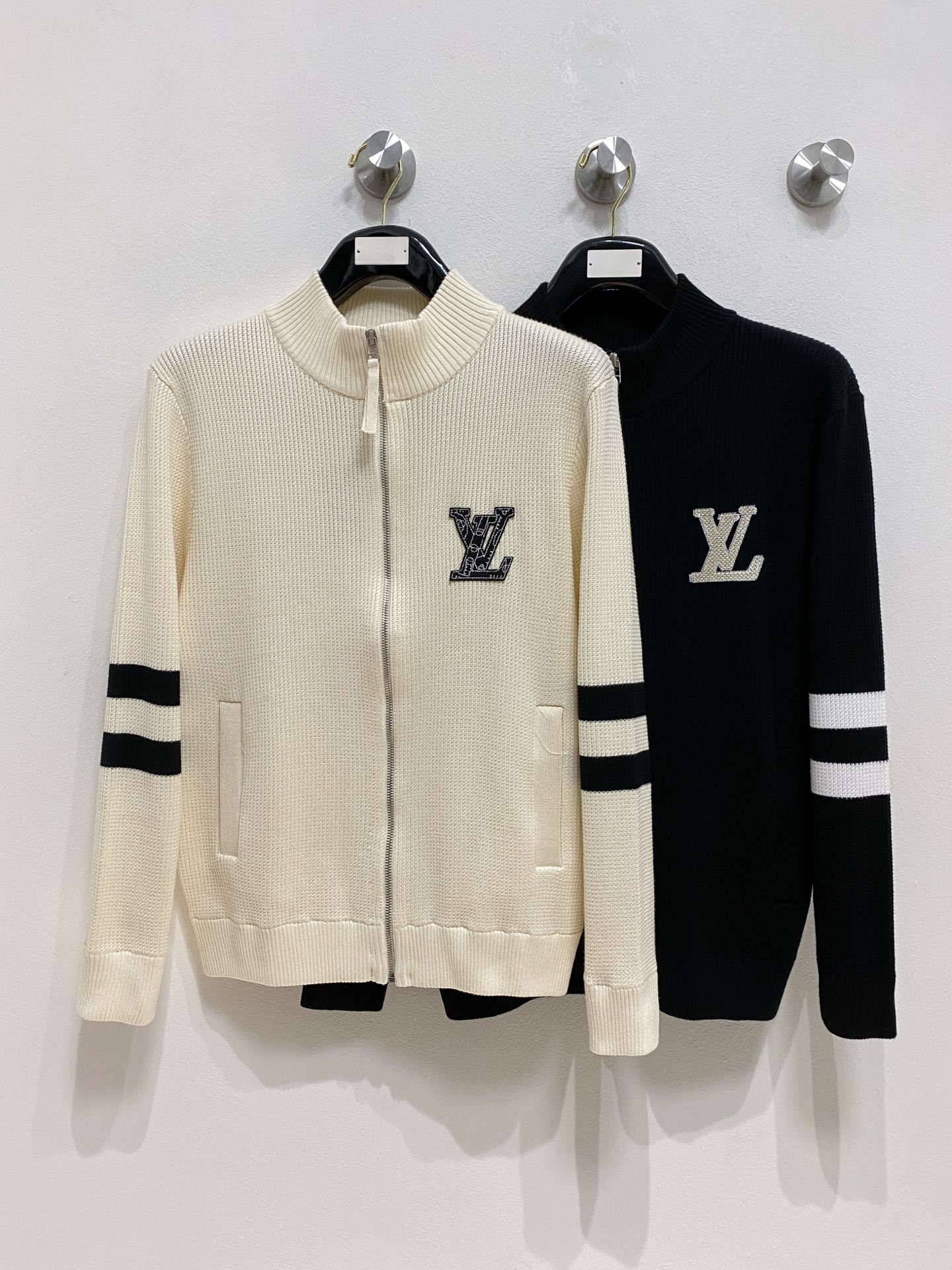 Louis Vuitton Basic Clothing Wool M-l-xl