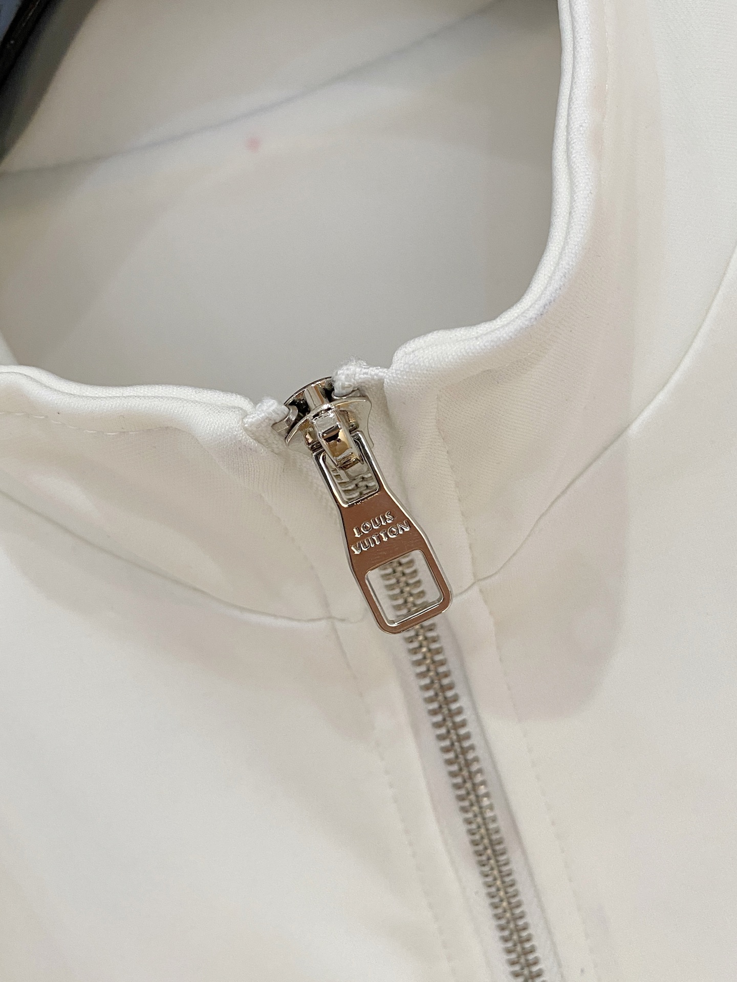 Louis Vuitton Basic Clothing M-l-xxxl