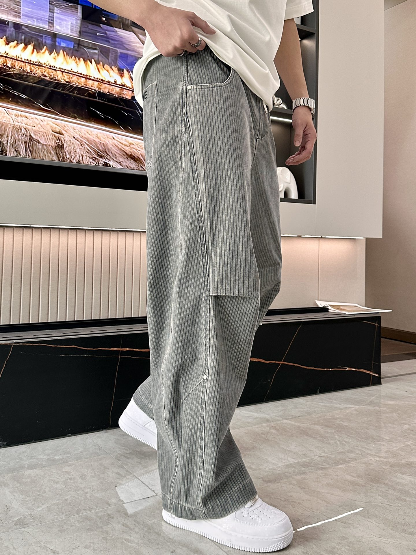 Loewe Basic Clothing L