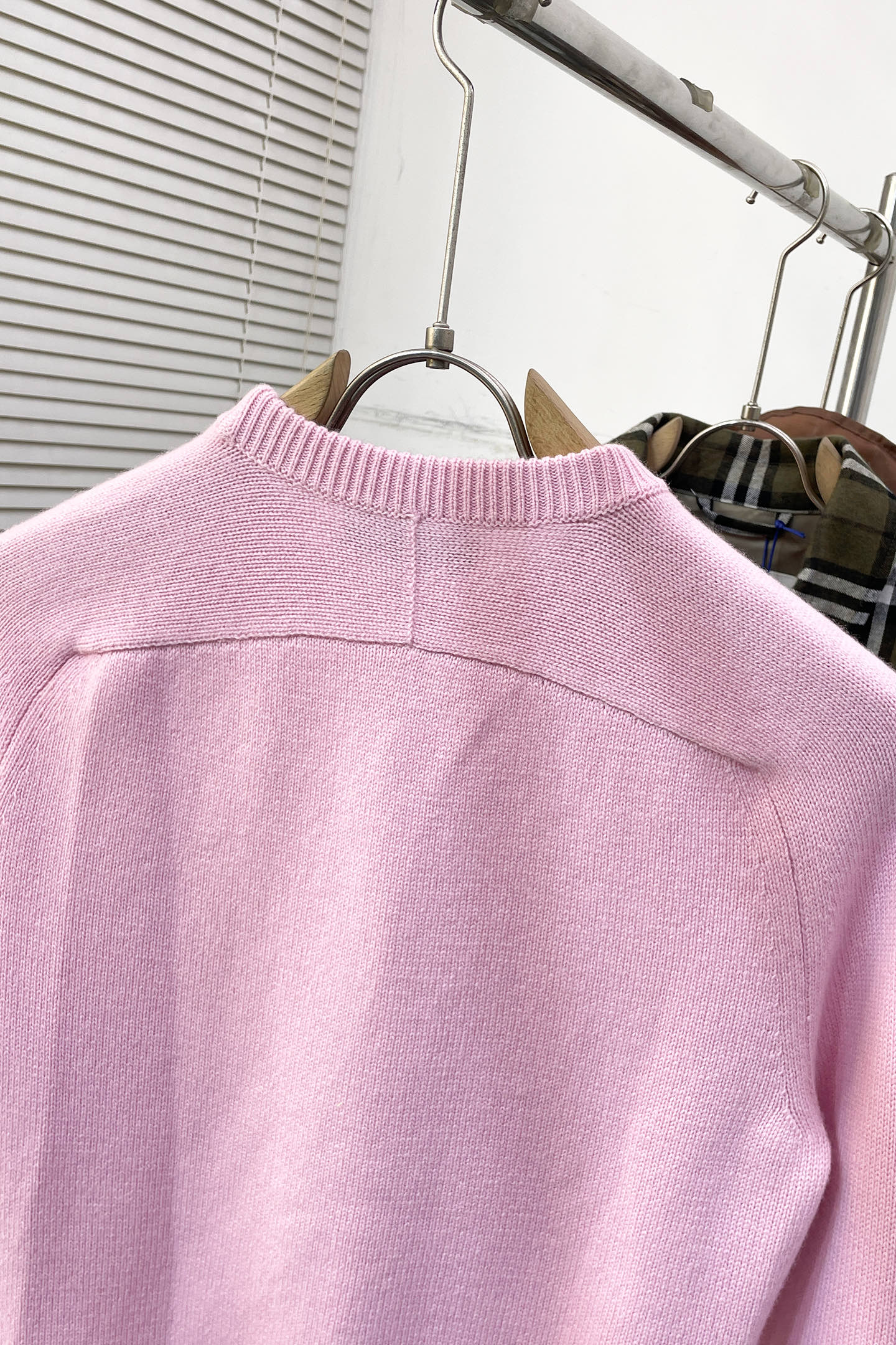 Gucci Basic Clothing Wool Pink Loose Fit S-l-xl