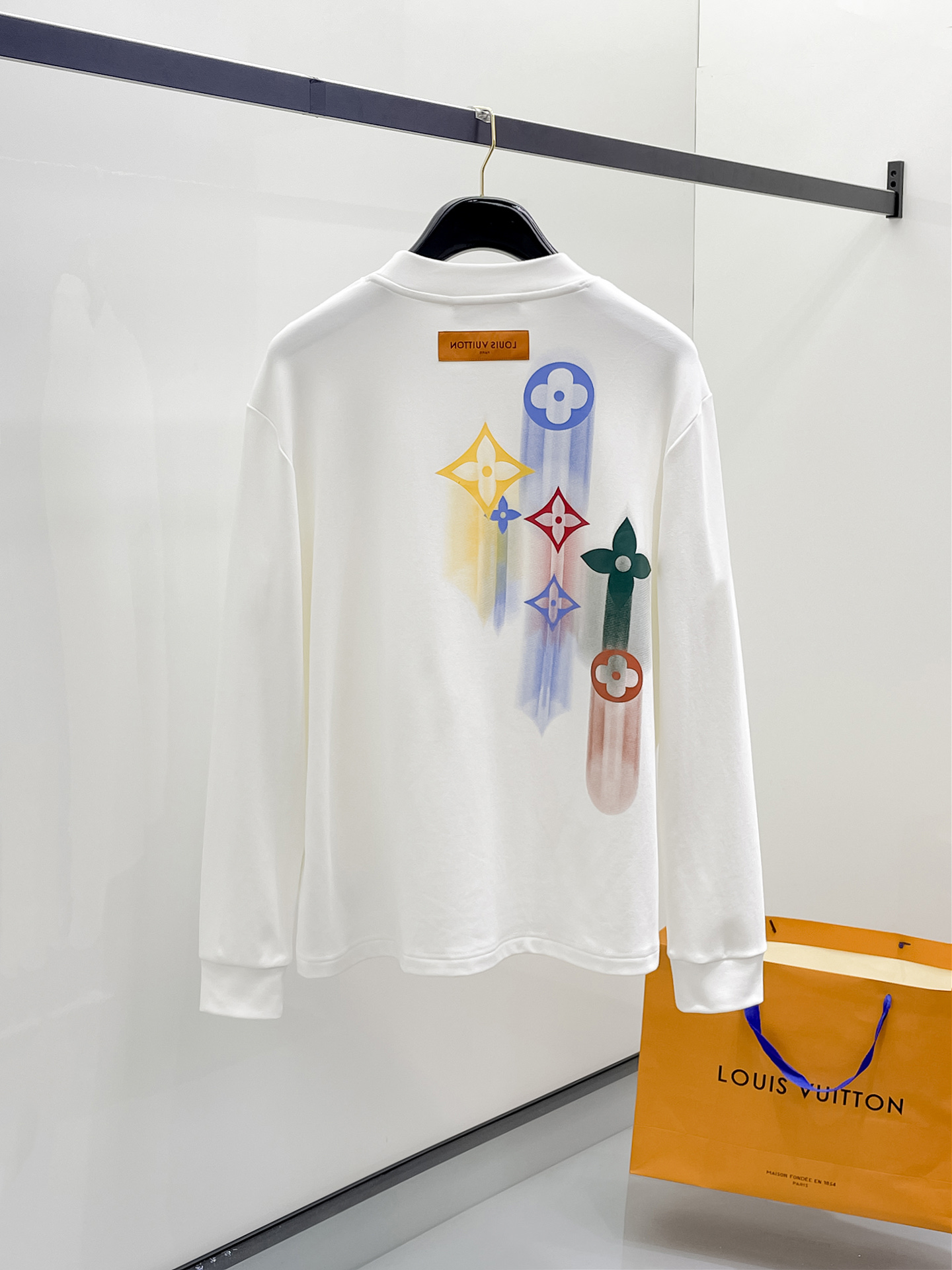 Louis Vuitton Basic Clothing S-l-xl
