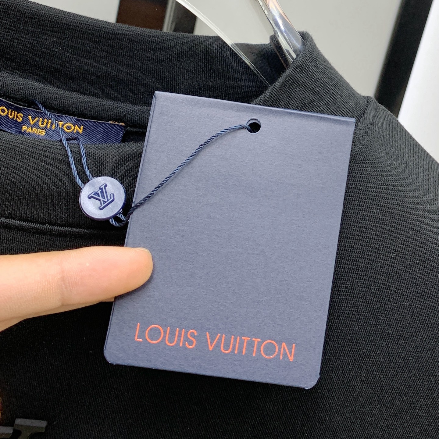 Louis Vuitton Basic Clothing S-l-xl