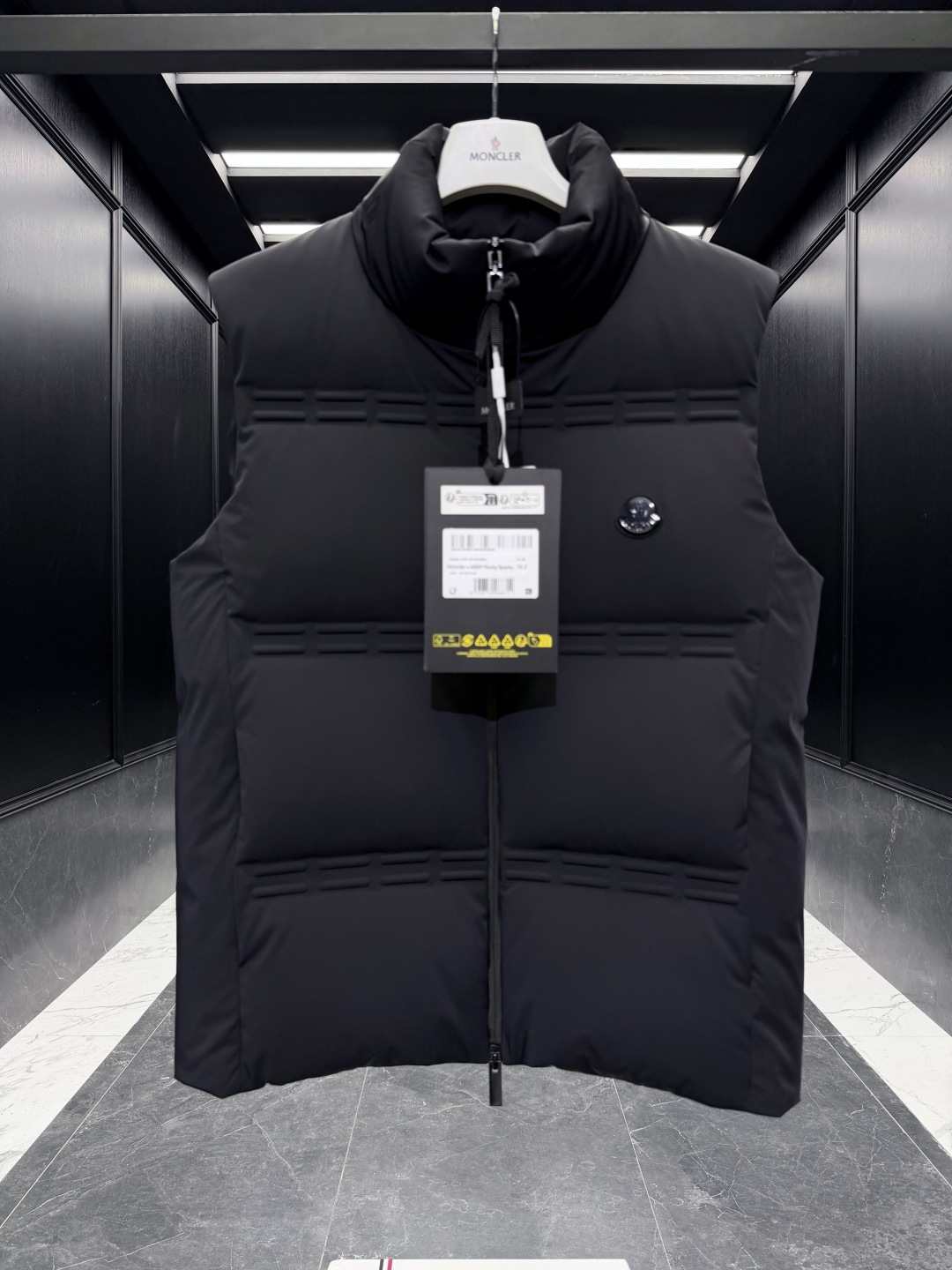 Moncler Female Down Vest Black S-m-l