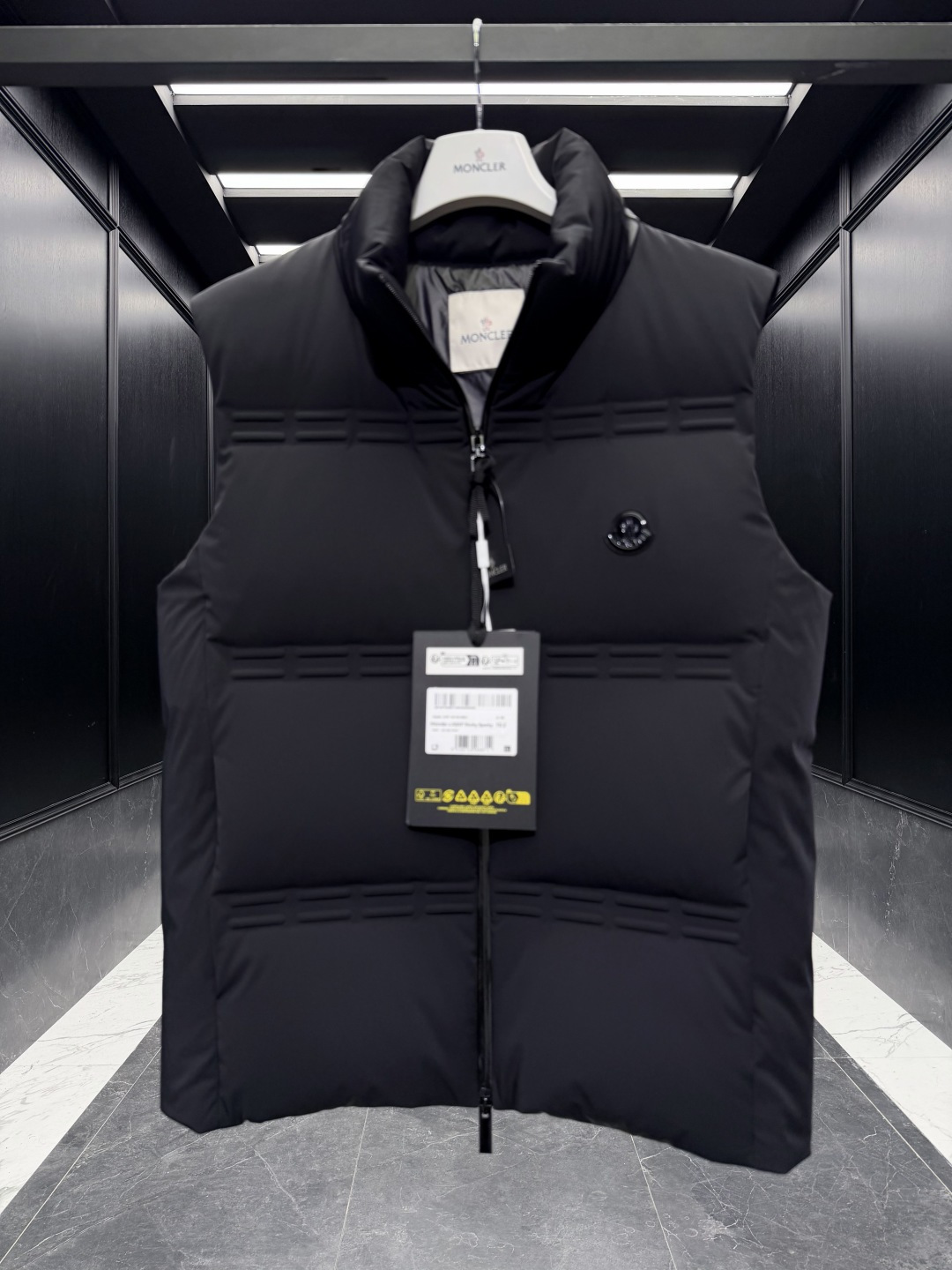 Moncler Female Down Vest Black S-m-l