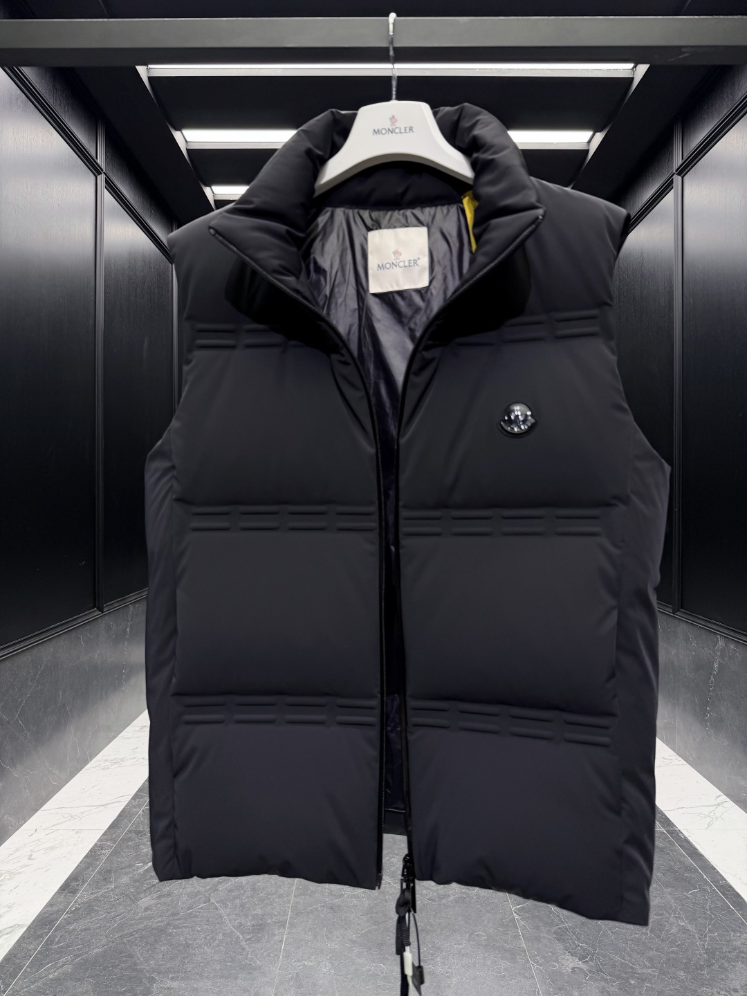 Moncler Female Down Vest Black S-m-l