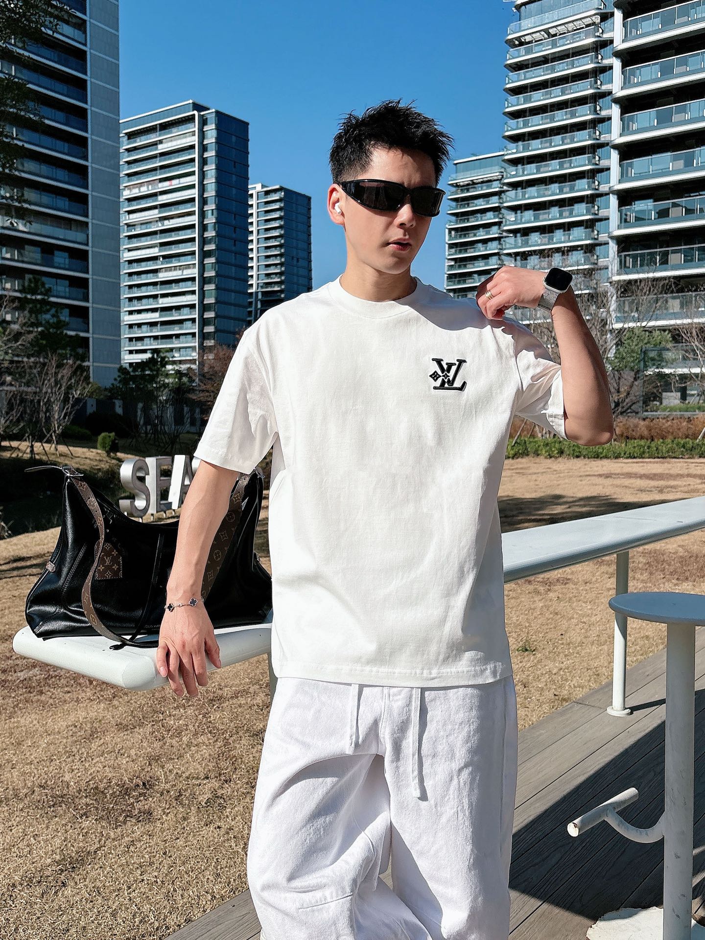Louis Vuitton Basic Clothing Cotton Black M-l-xl
