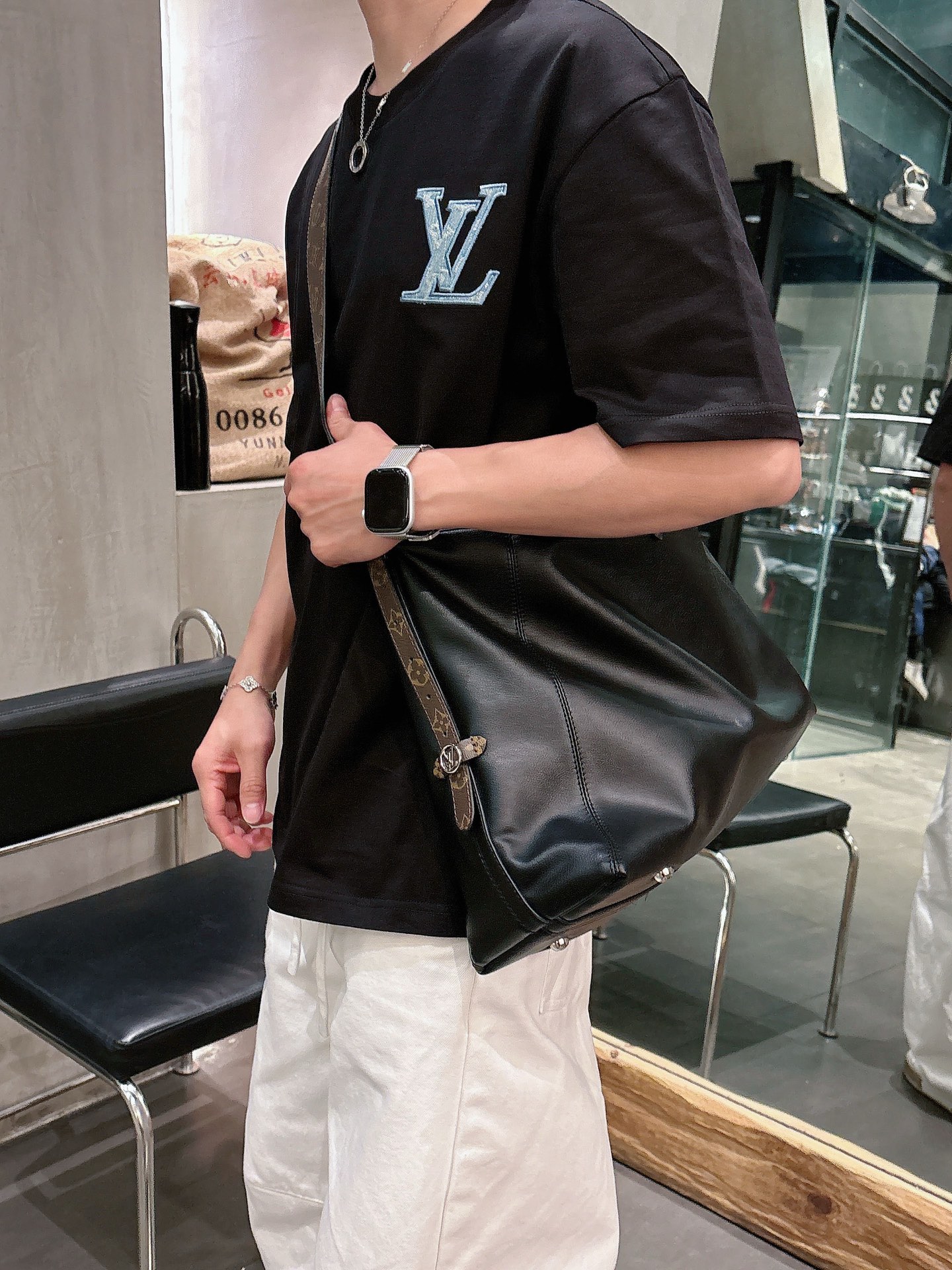 Louis Vuitton Basic Clothing Cotton Black M-l-xl