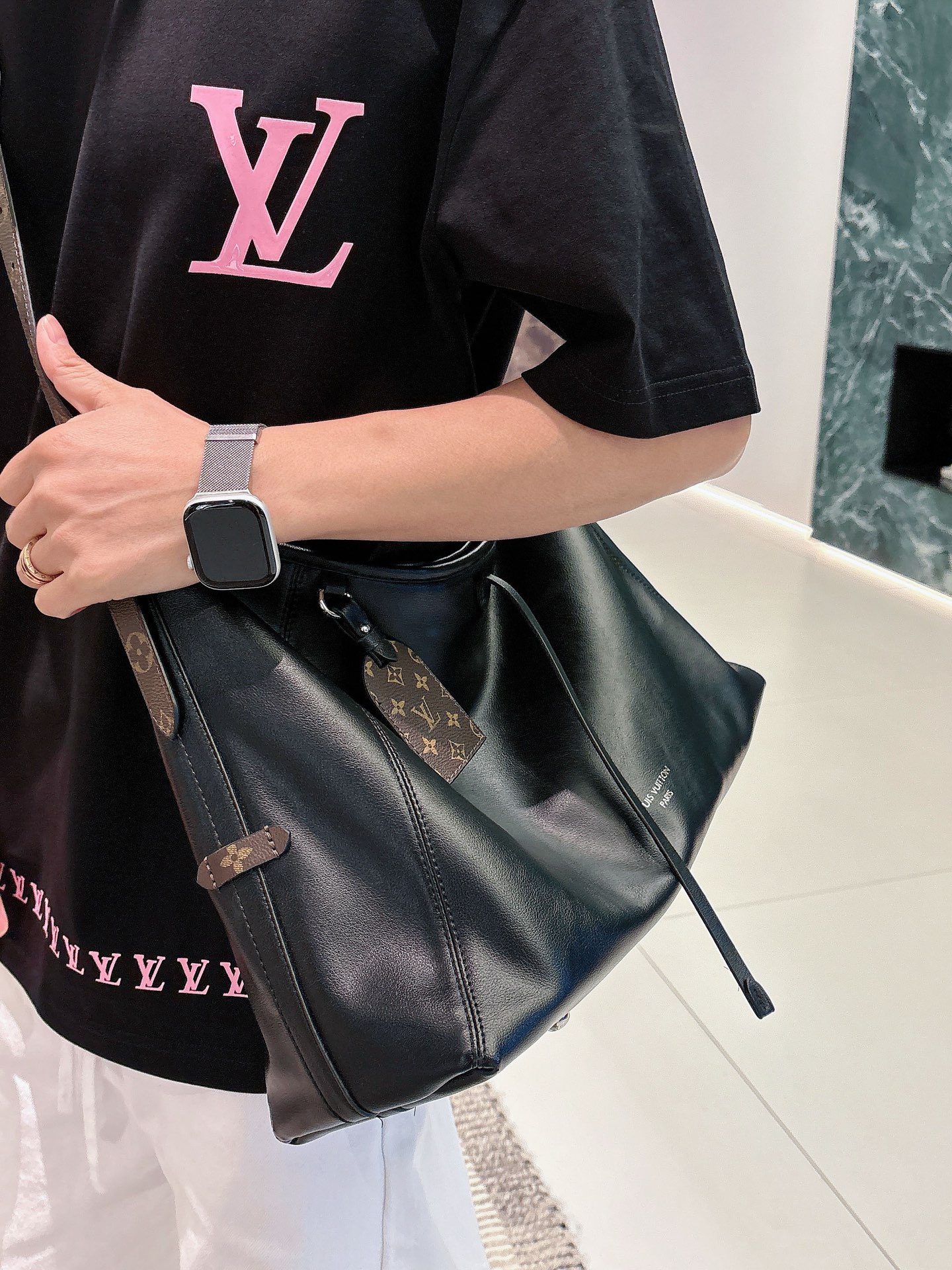 Louis Vuitton Basic Clothing Cotton Black M-l-xl