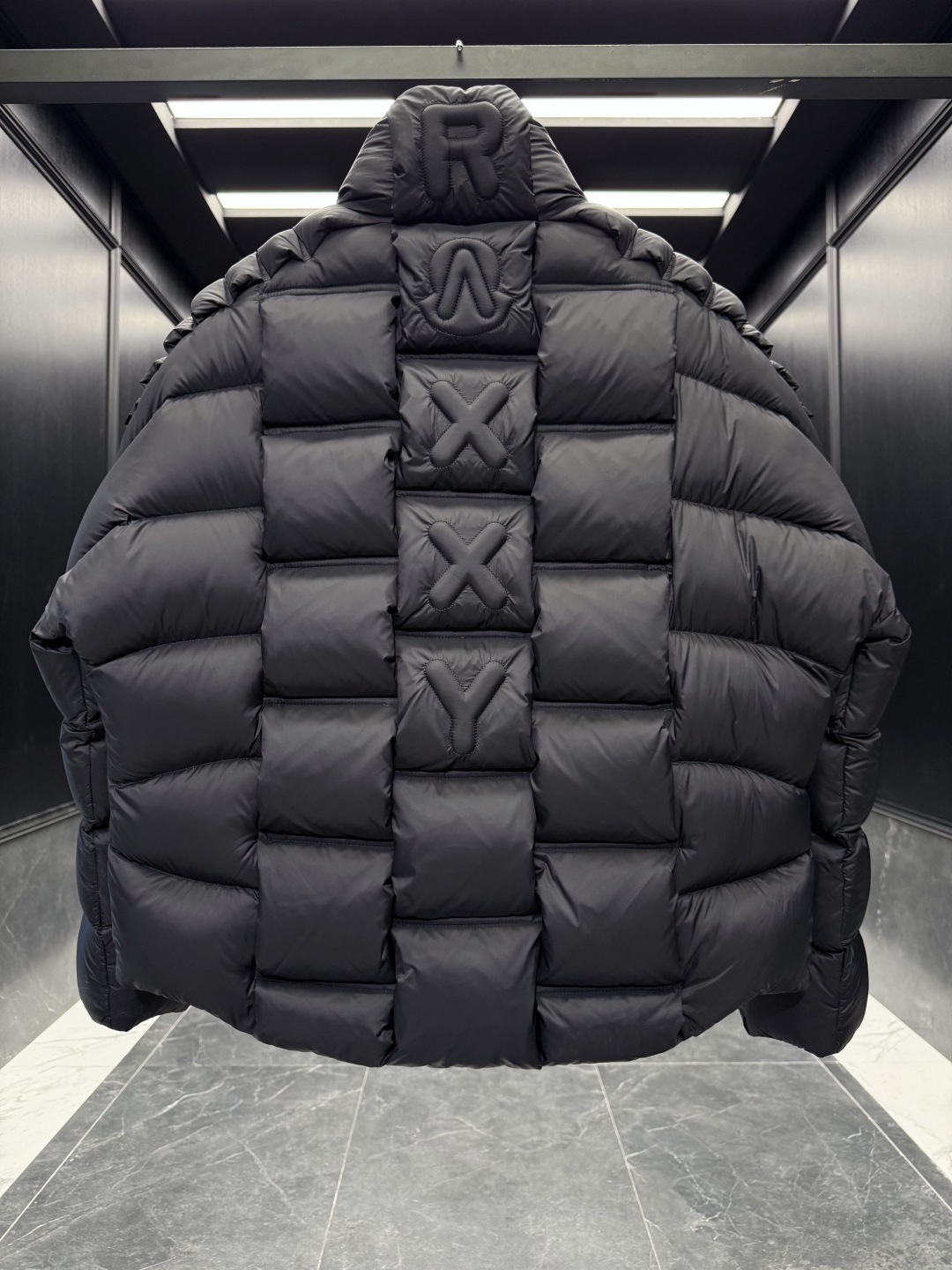 Moncler Female Down Jacket Goose Down Black Couple Style S-m-l