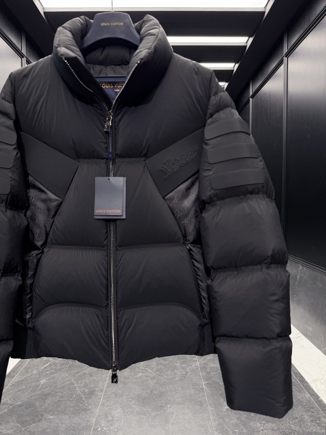 Louis Vuitton Male Down Jacket Goose Down S-m-l