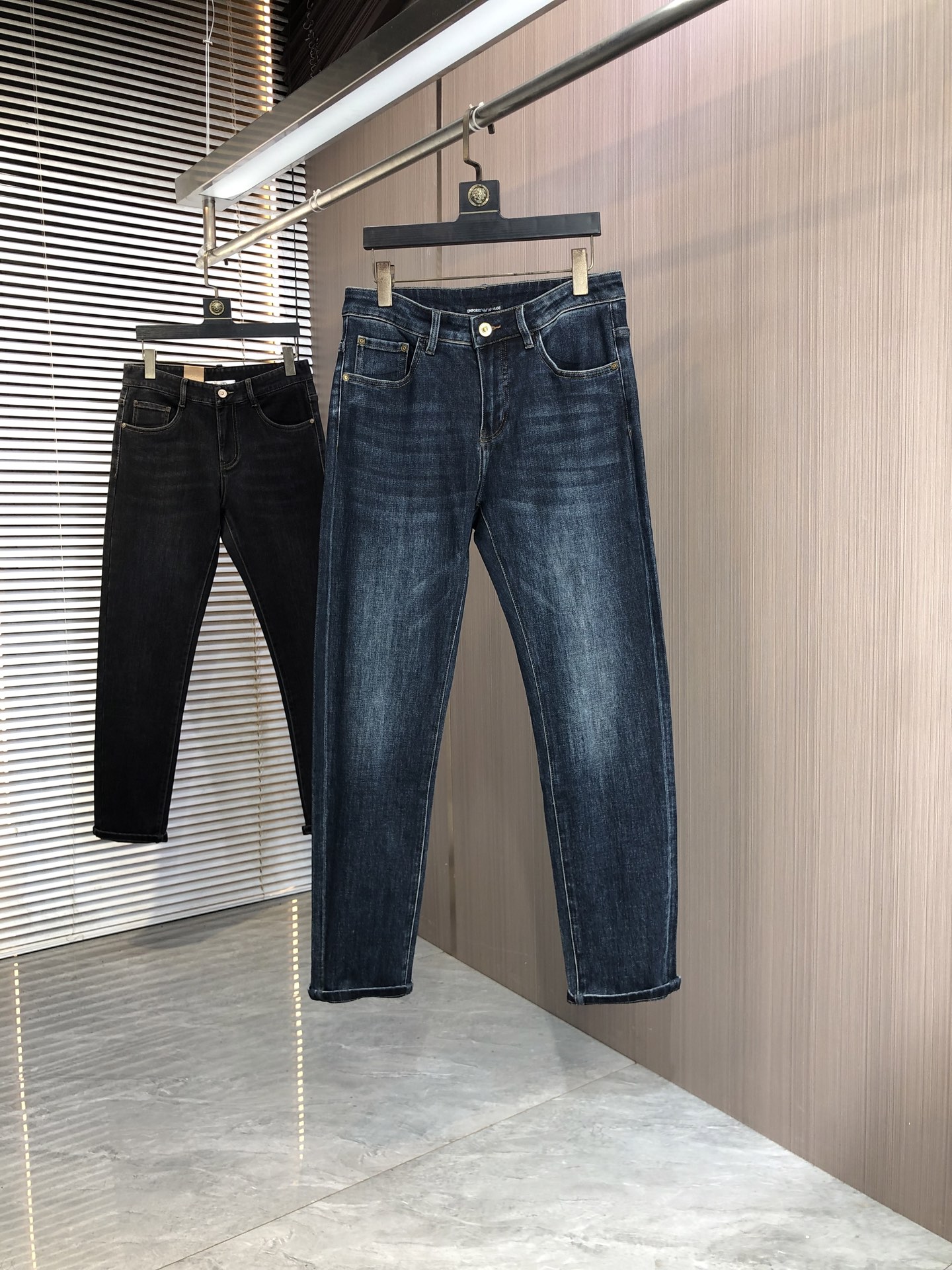 Armani Jeans Slim Fit M-l