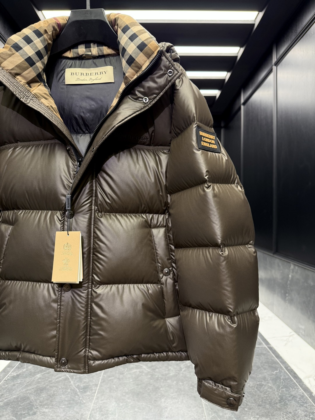 Burberry Down Jacket Cotton Black Hooded S-l