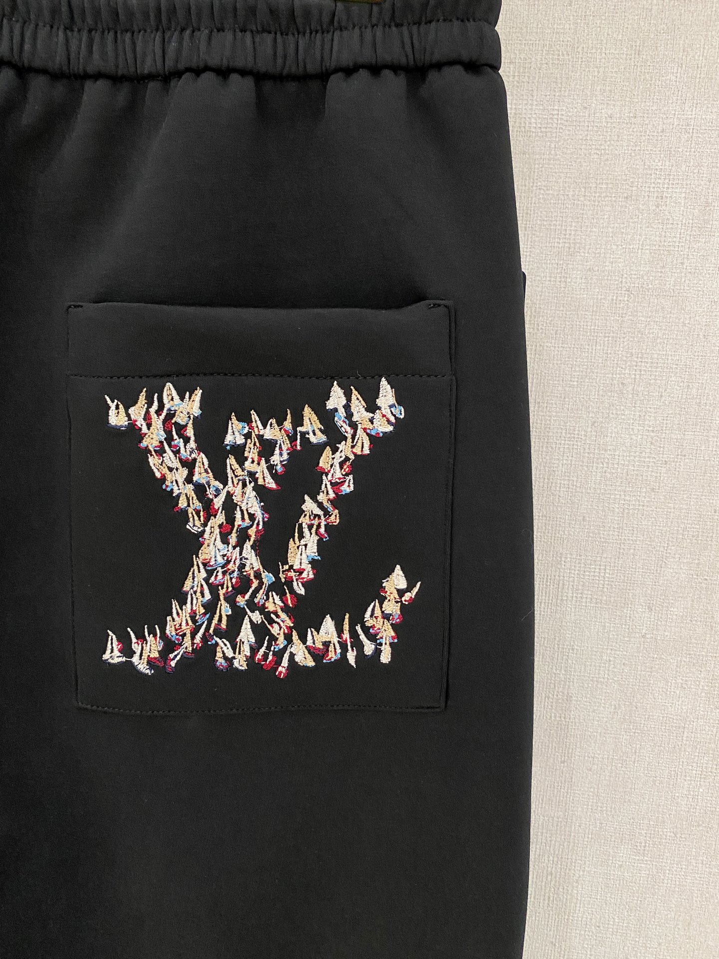 Louis Vuitton Basic Clothing S-m-l-xl