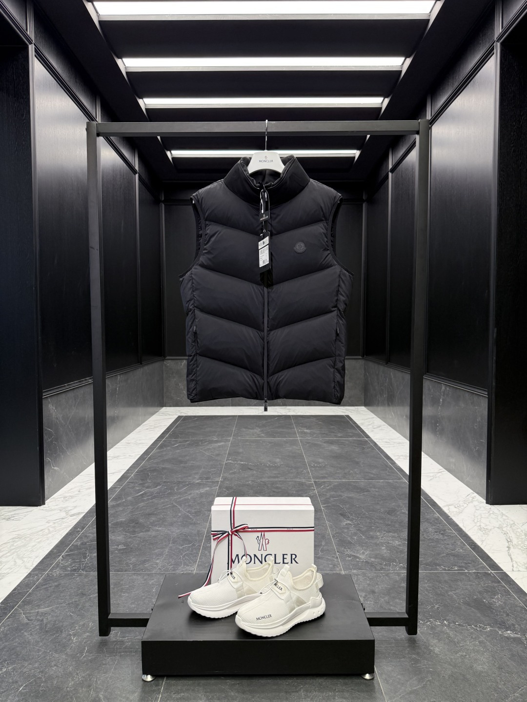 Moncler Male Down Vest Goose Down Black Hooded S-m-l