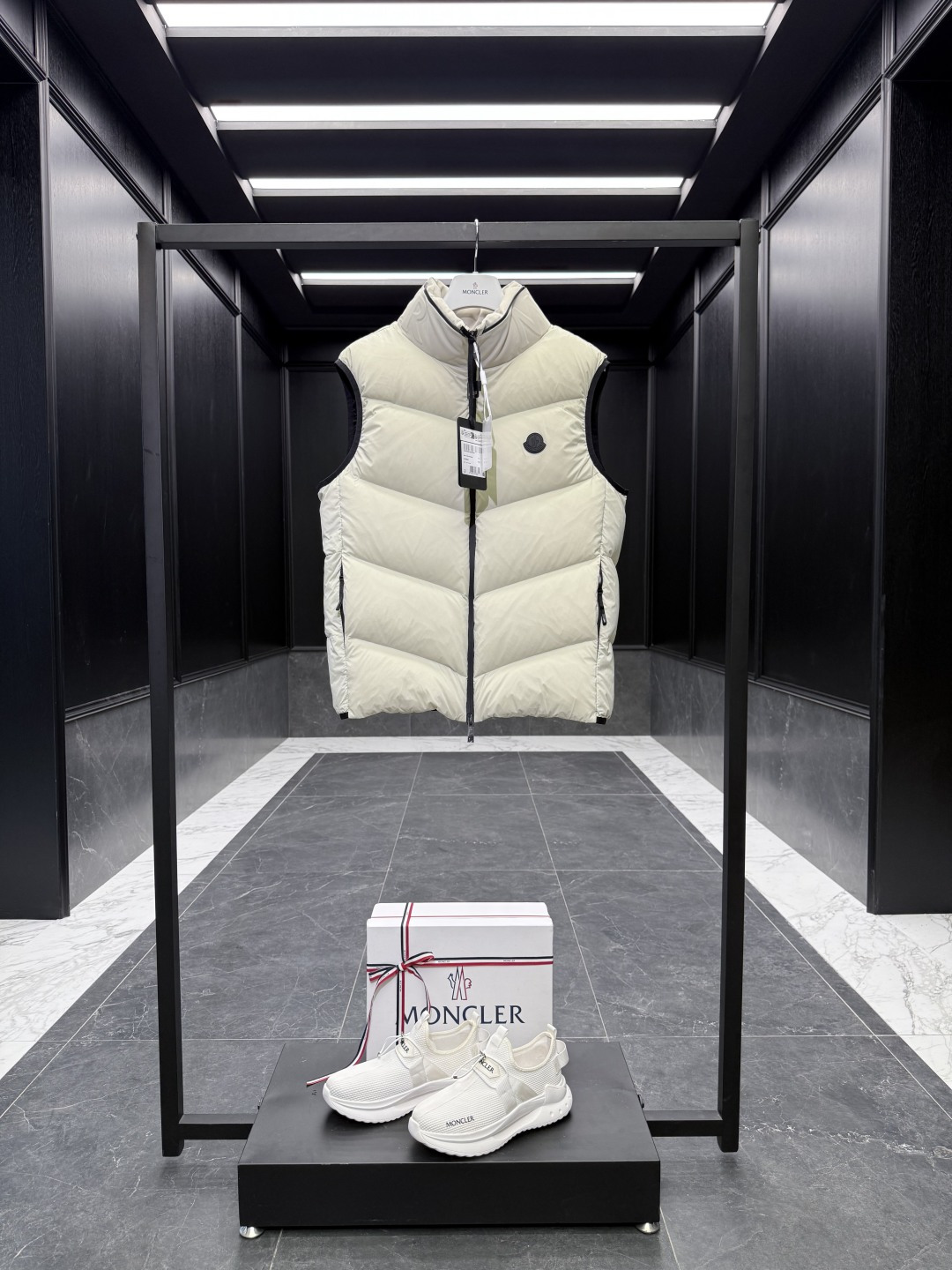 Moncler Male Down Vest Goose Down Black Hooded S-m-l