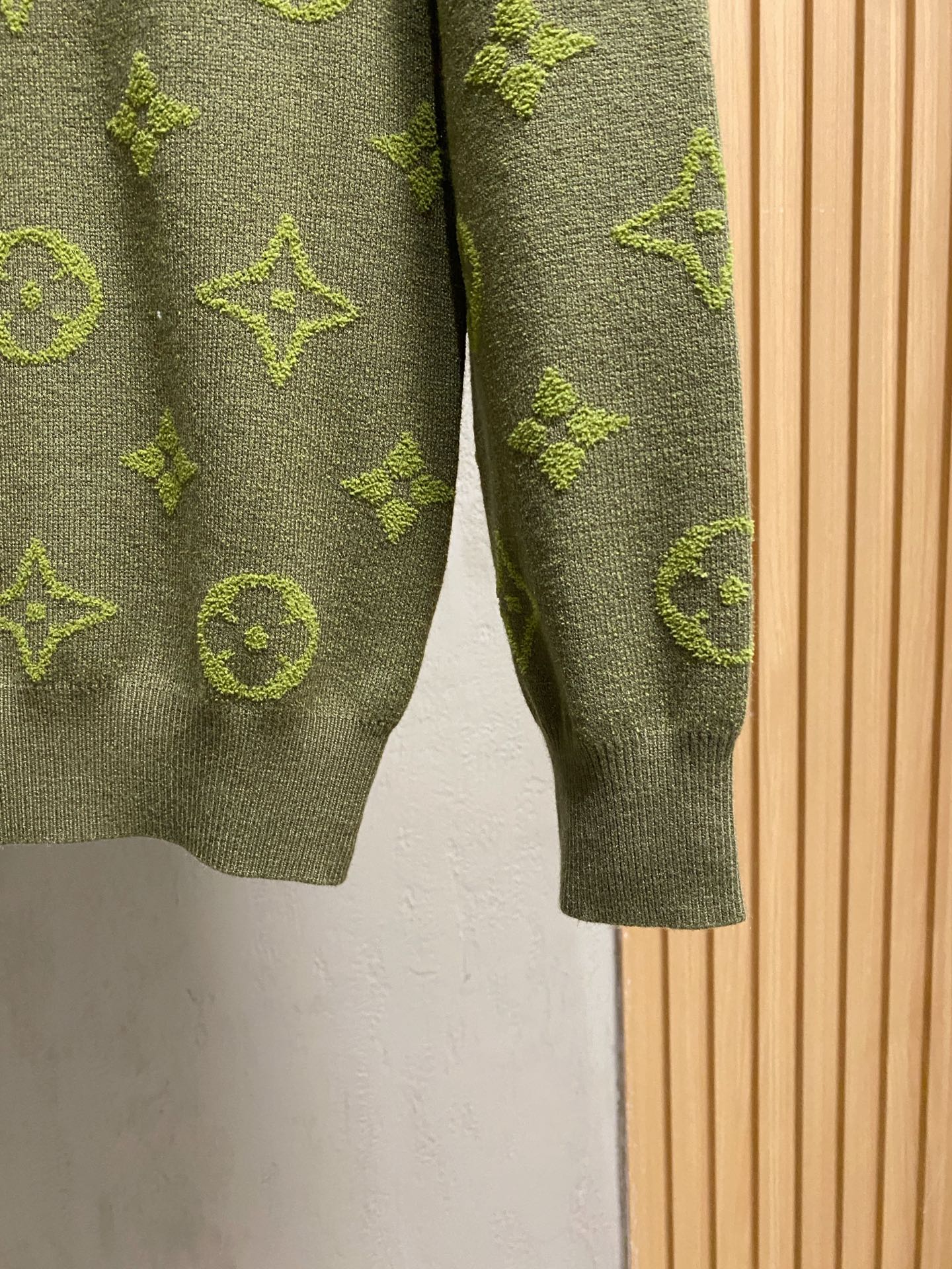 Louis Vuitton Basic Clothing Wool M-l-xl