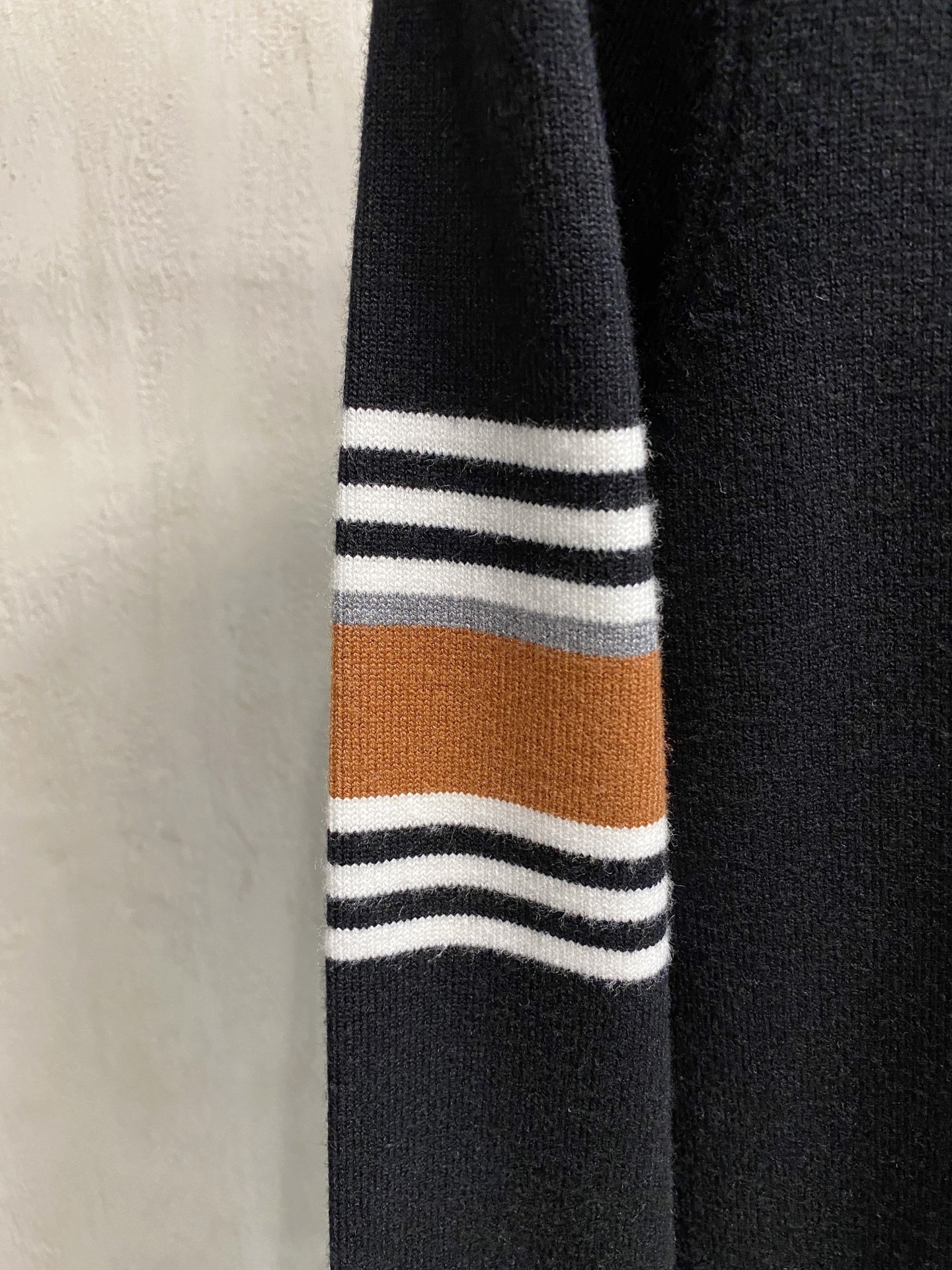 Burberry Basic Clothing Wool M-xl