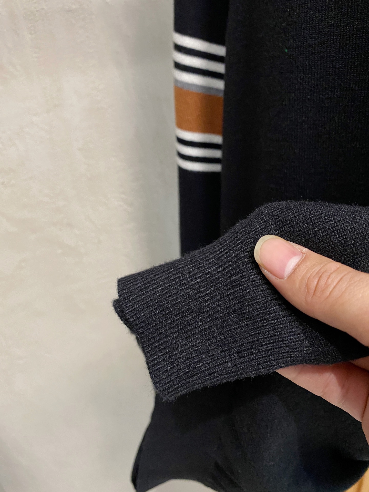 Burberry Basic Clothing Wool M-xl
