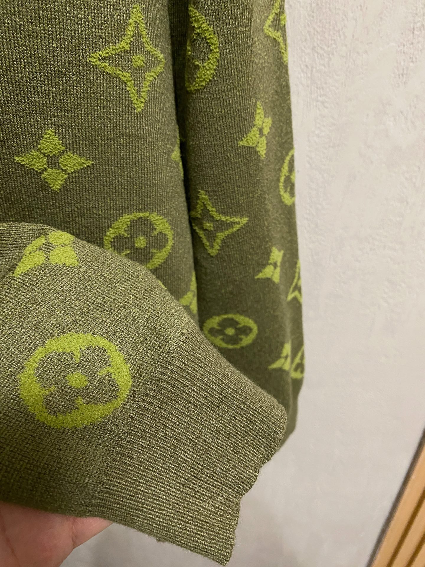 Louis Vuitton Basic Clothing Wool M-l-xl