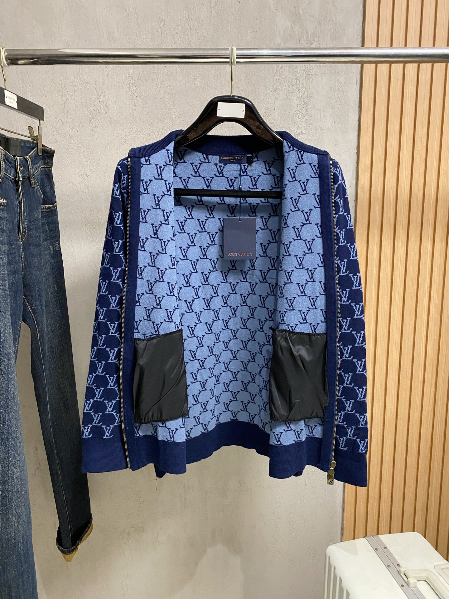 Louis Vuitton Basic Clothing Wool M-l-xl