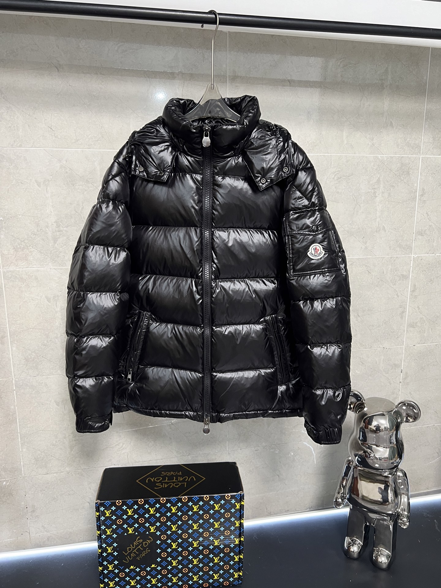 Moncler Down Jacket White Duck Down Black Hooded M-l