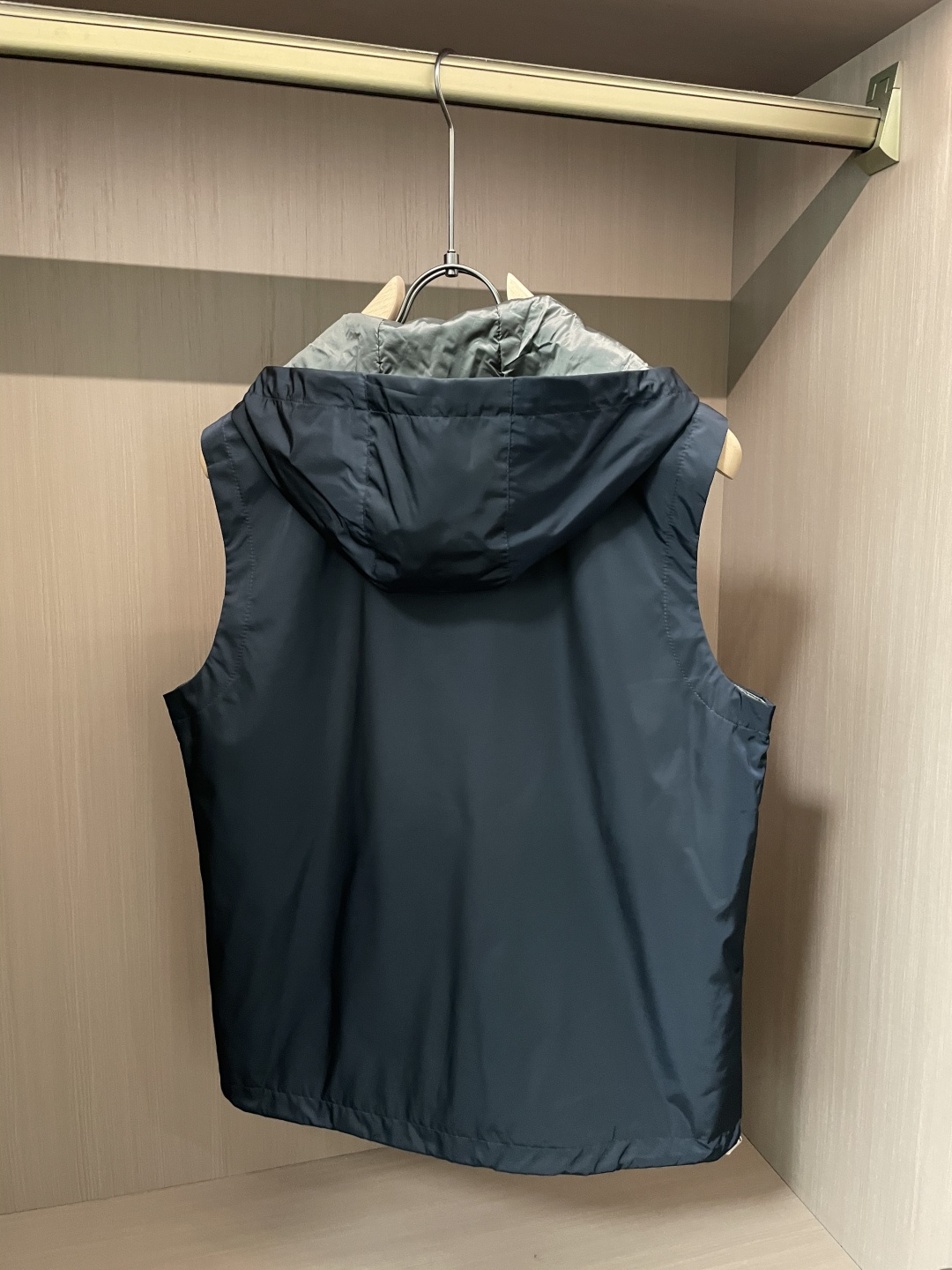 Prada Vest Hooded S-m-xl