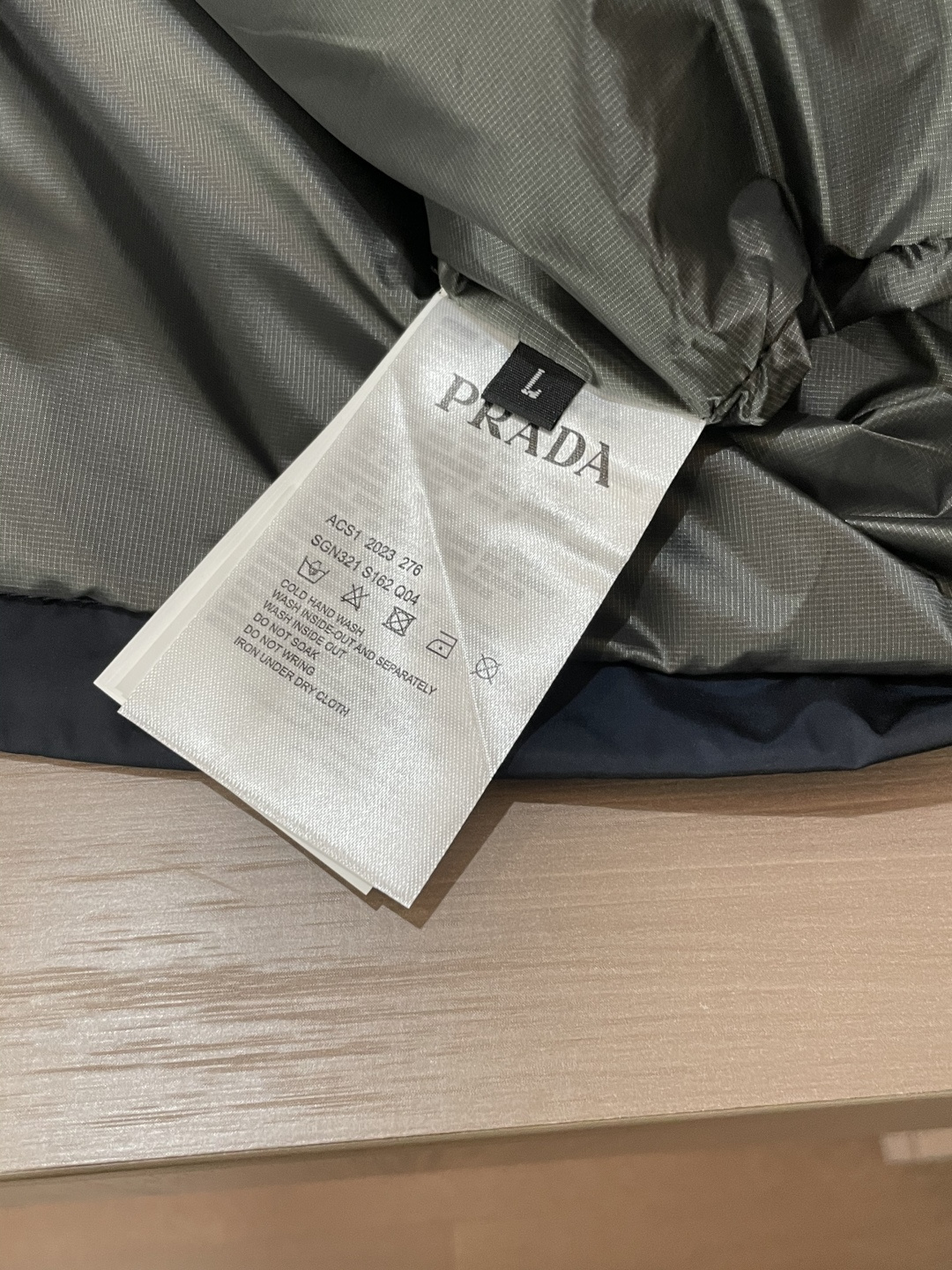 Prada Vest Hooded S-m-xl