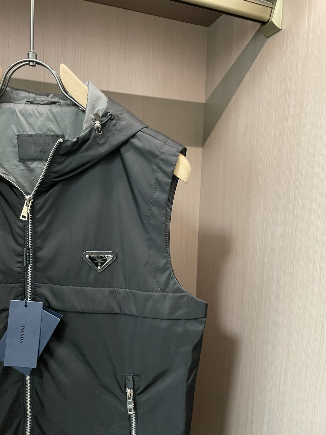 Prada Vest Hooded S-m-xl