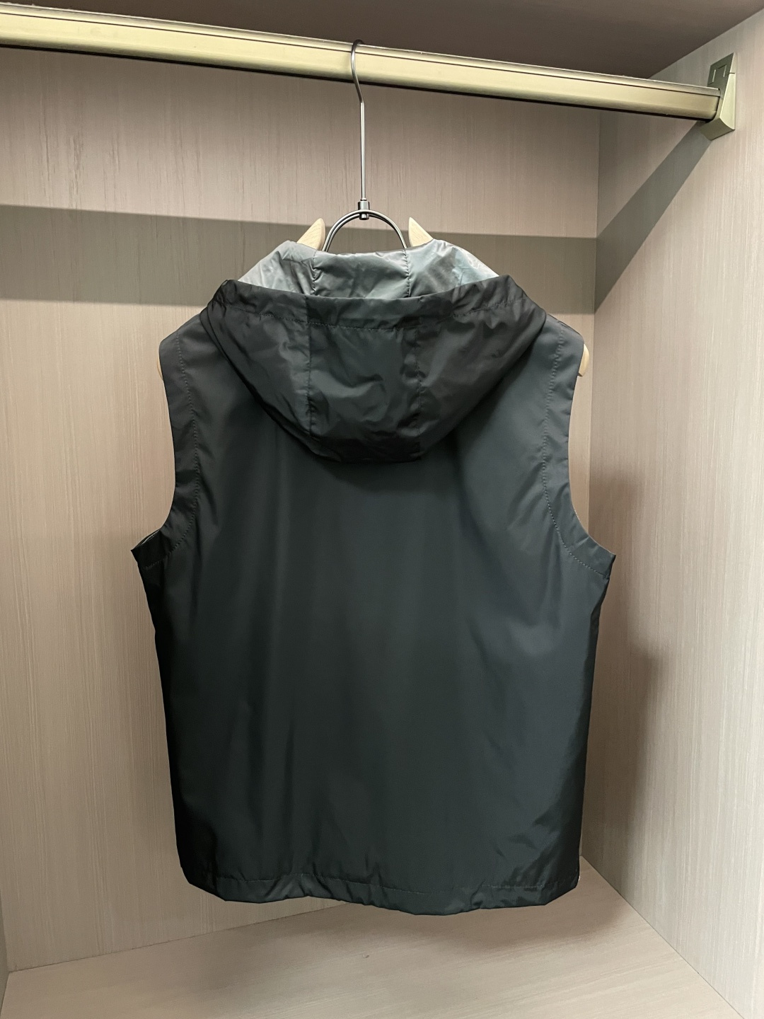 Prada Vest Hooded S-m-xl