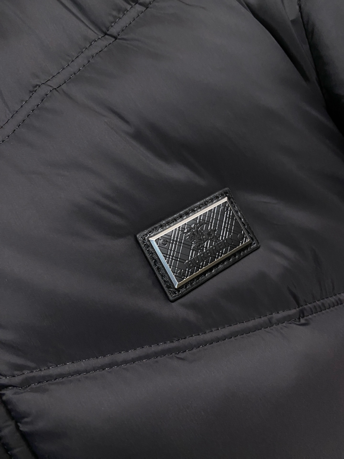 Burberry Down Jacket S-m-l-xl