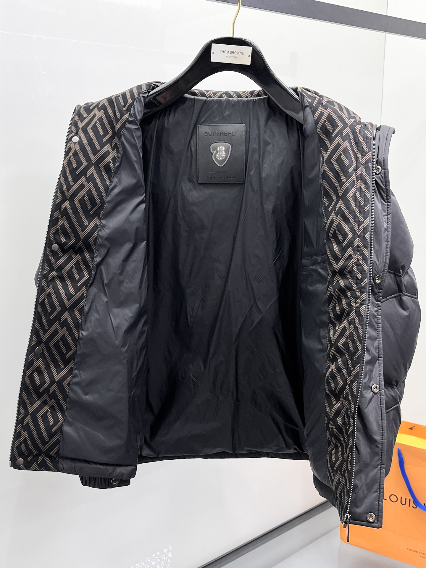 Burberry Down Jacket S-m-l-xl