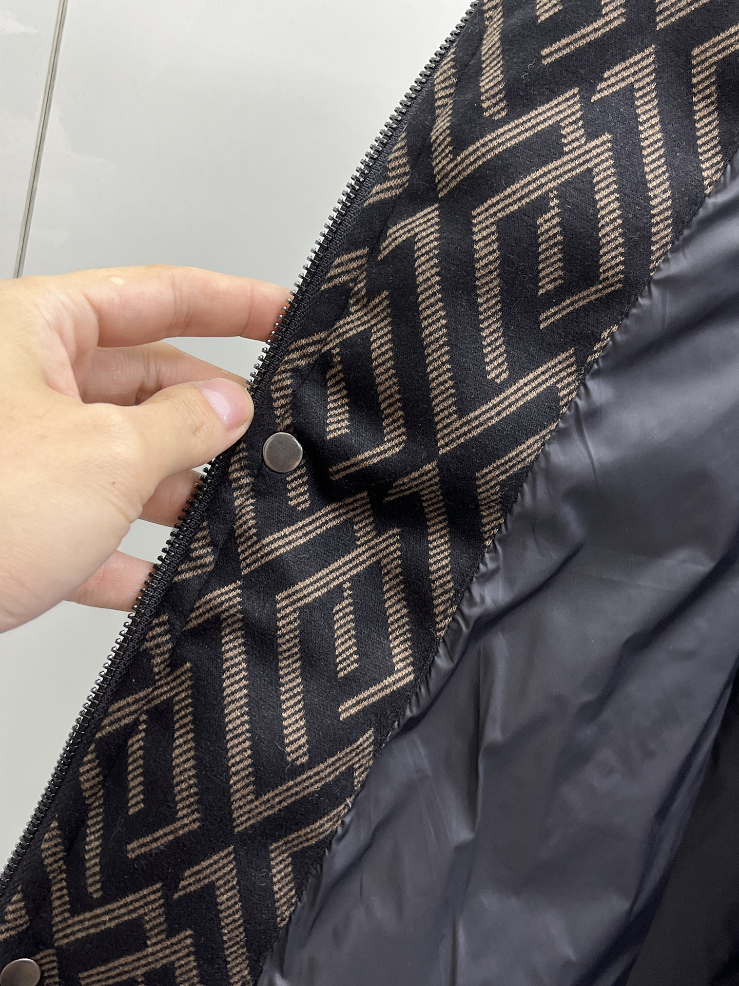Burberry Down Jacket S-m-l-xl