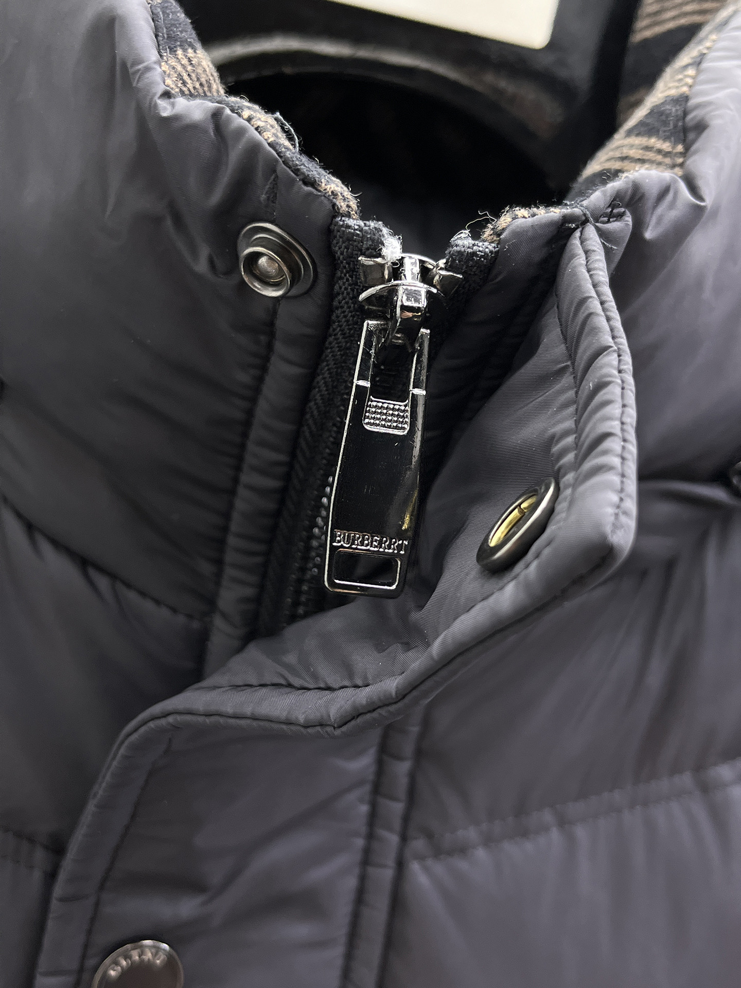 Burberry Down Jacket S-m-l-xl