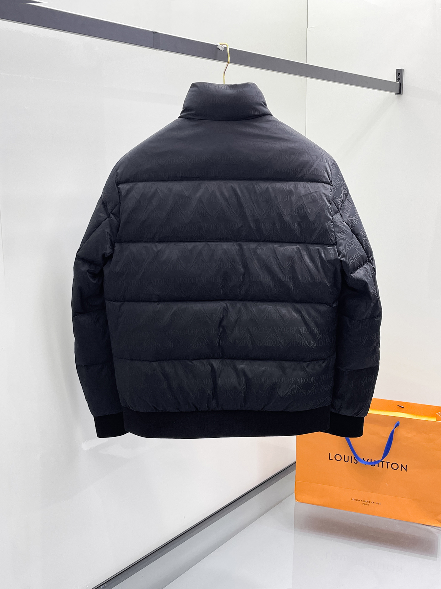 Armani Down Jacket S-m-l-xl