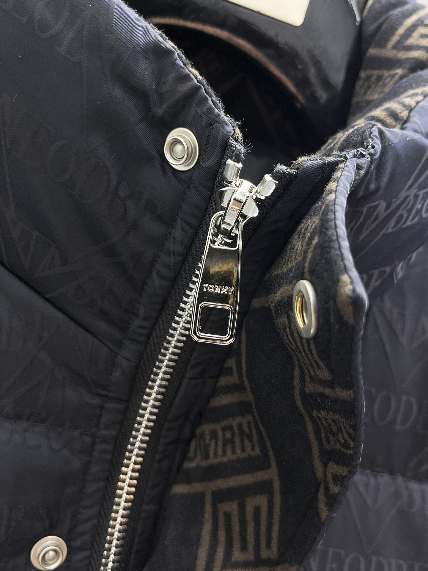 Armani Down Jacket S-m-l-xl