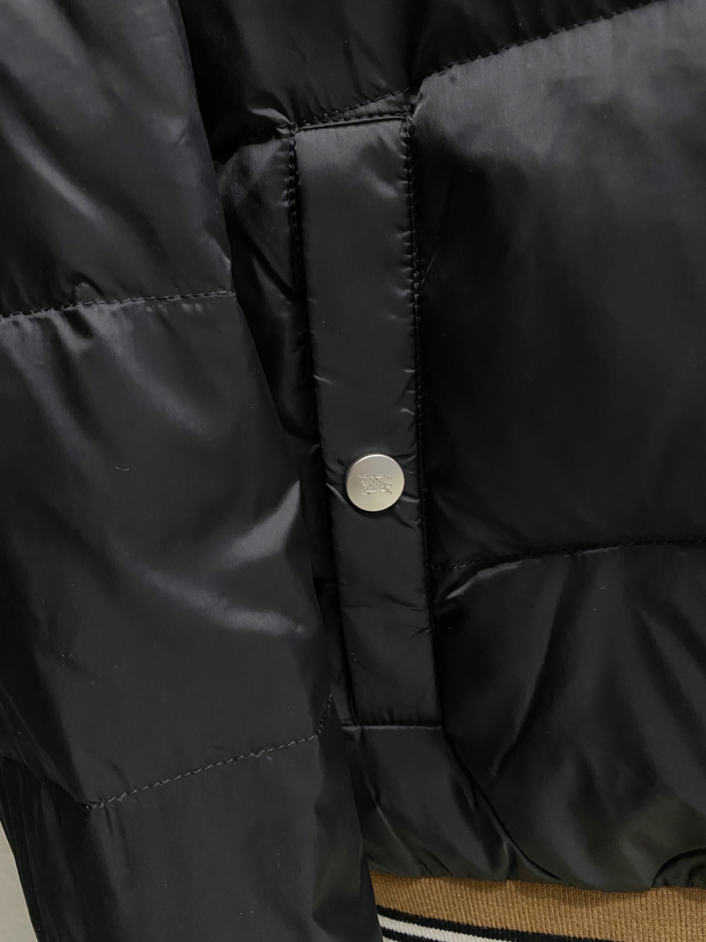 Burberry Down Jacket S-m-l-xl