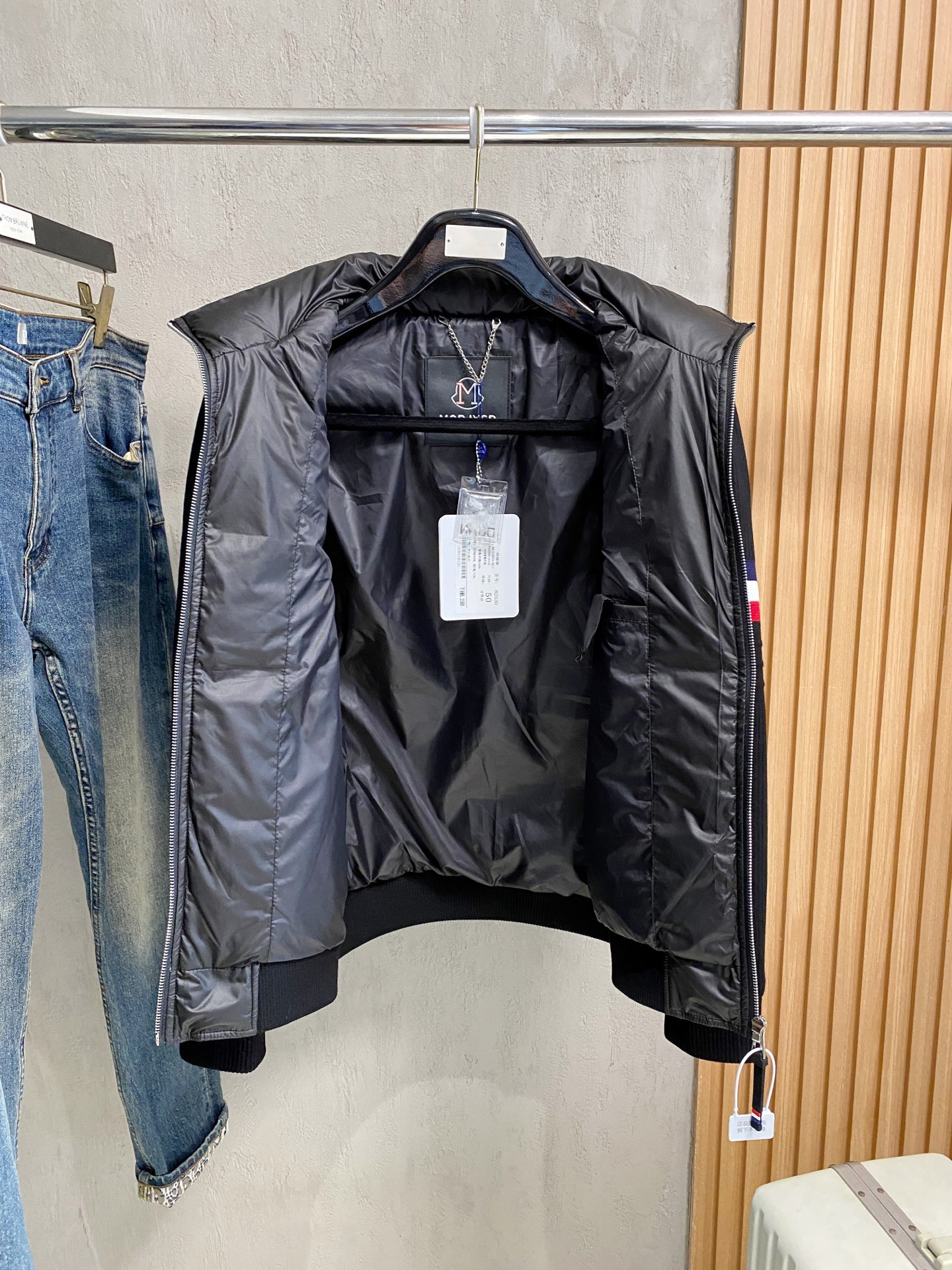 Moncler Down Jacket S-m-l-xl