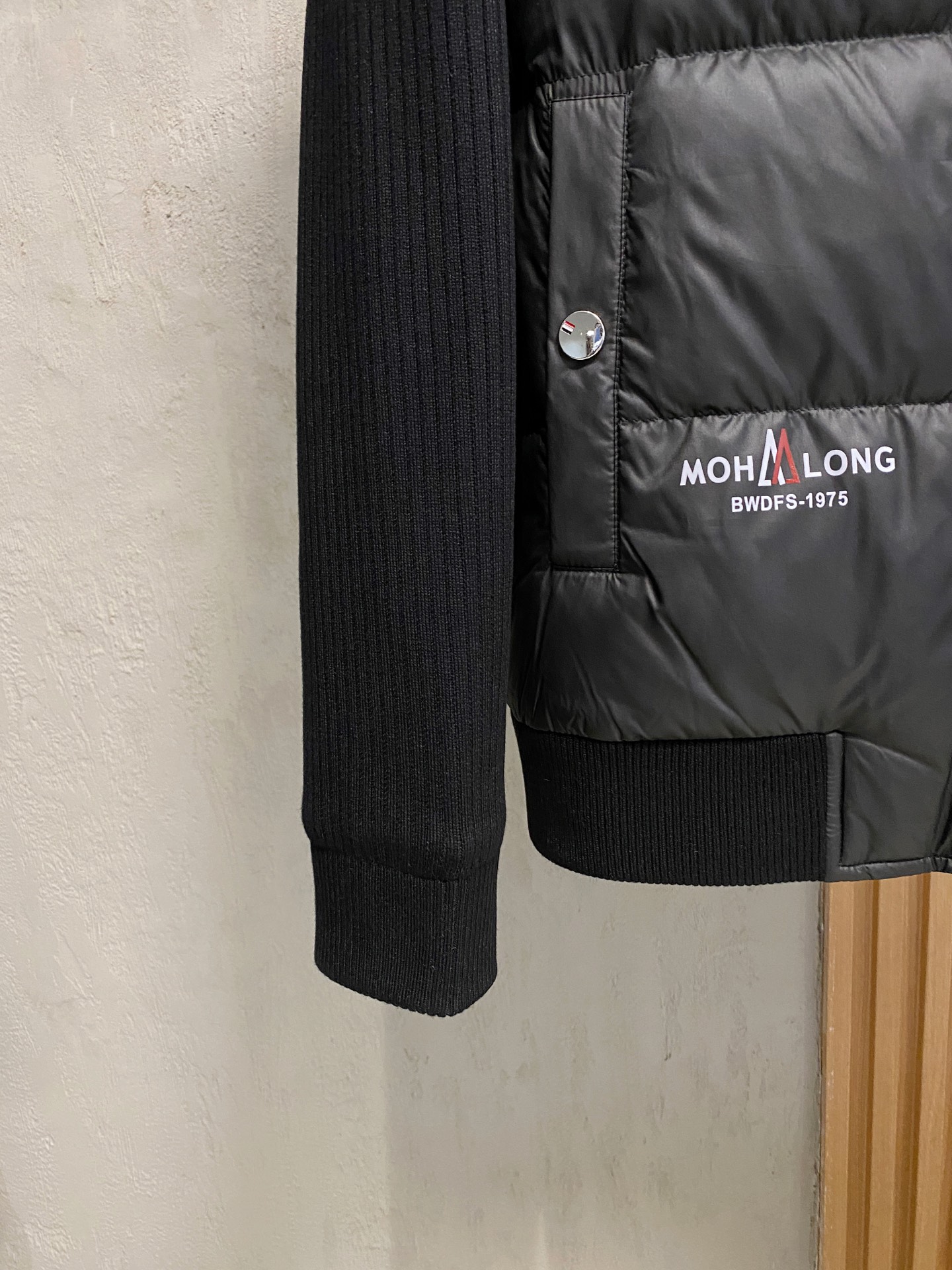 Moncler Down Jacket S-m-l-xl