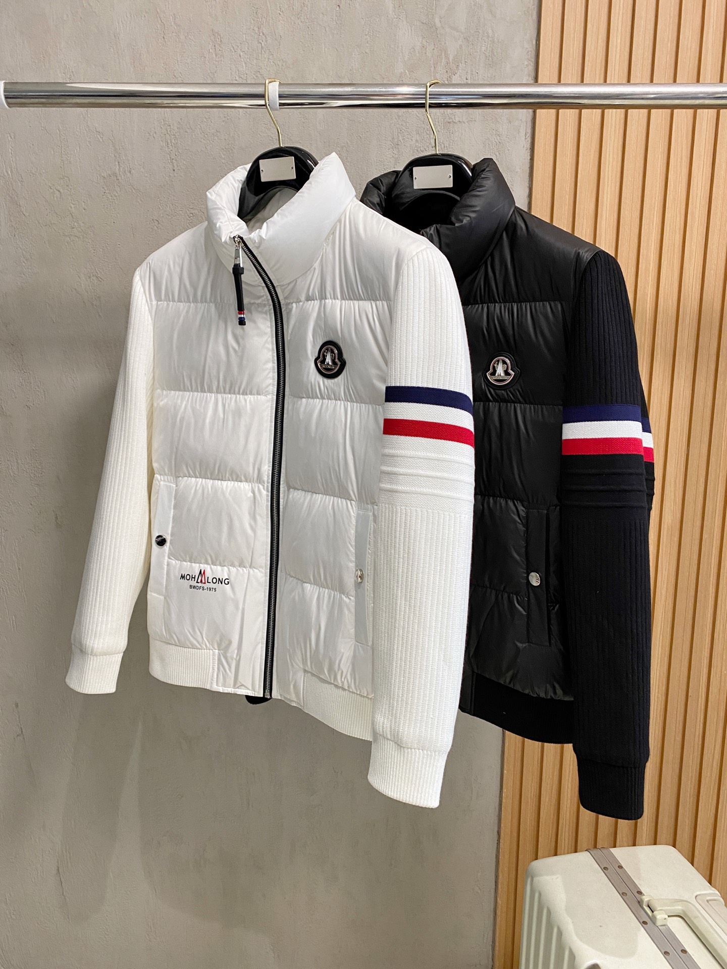 Moncler Down Jacket S-m-l-xl