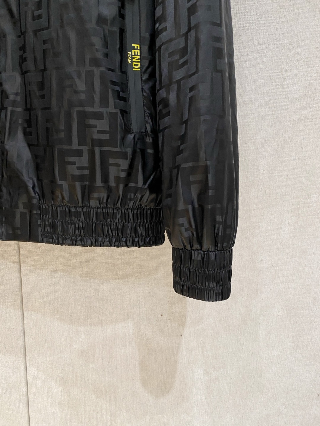 Fendi Jacket M-xl