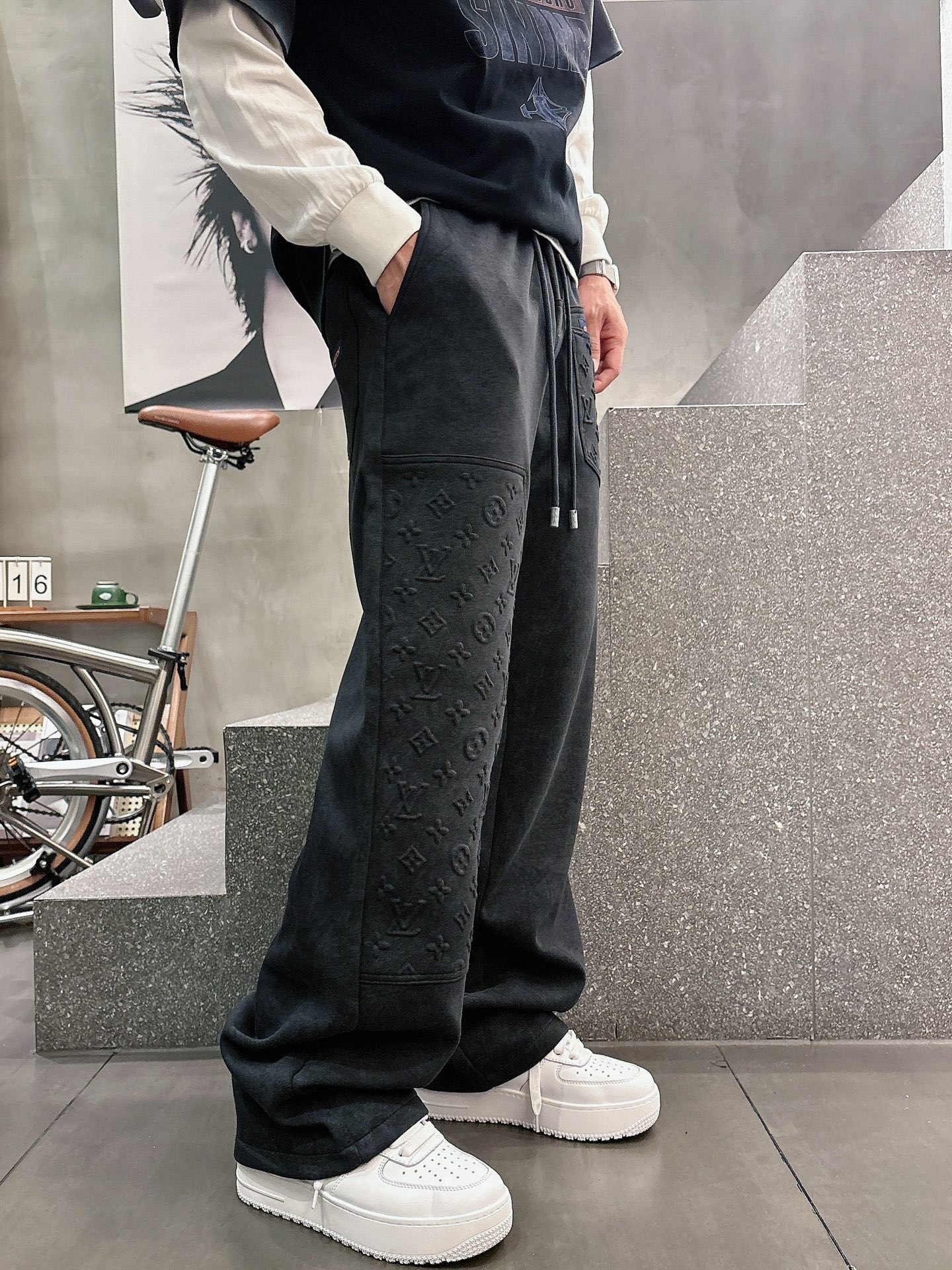 Louis Vuitton Basic Clothing M-l-xl