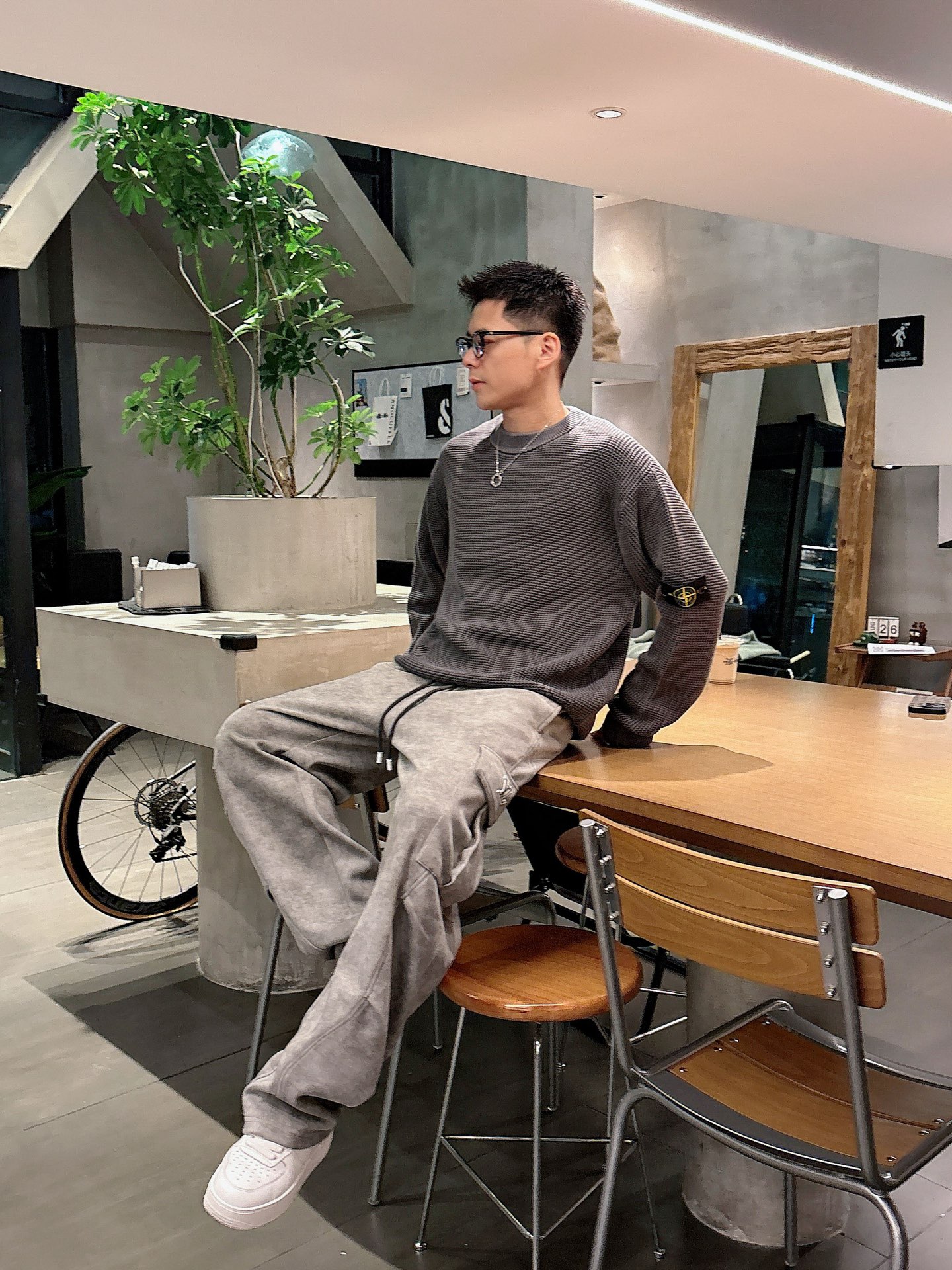 Louis Vuitton Basic Clothing M-l-xl