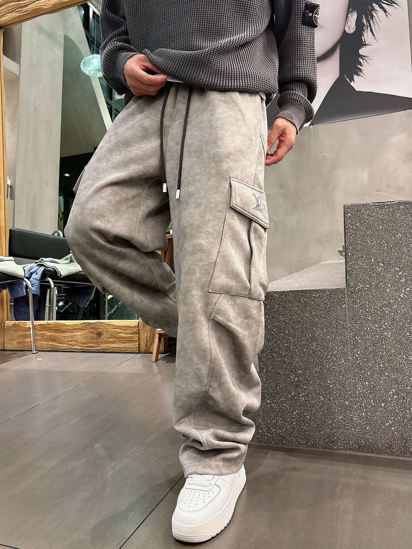 Louis Vuitton Basic Clothing M-l-xl