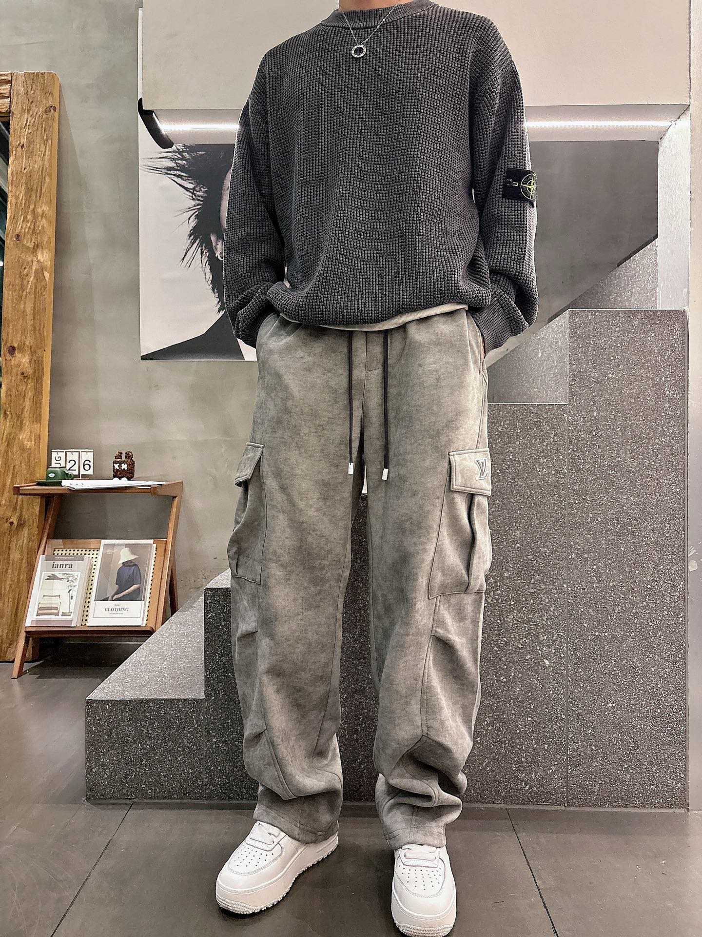 Louis Vuitton Basic Clothing M-l-xl