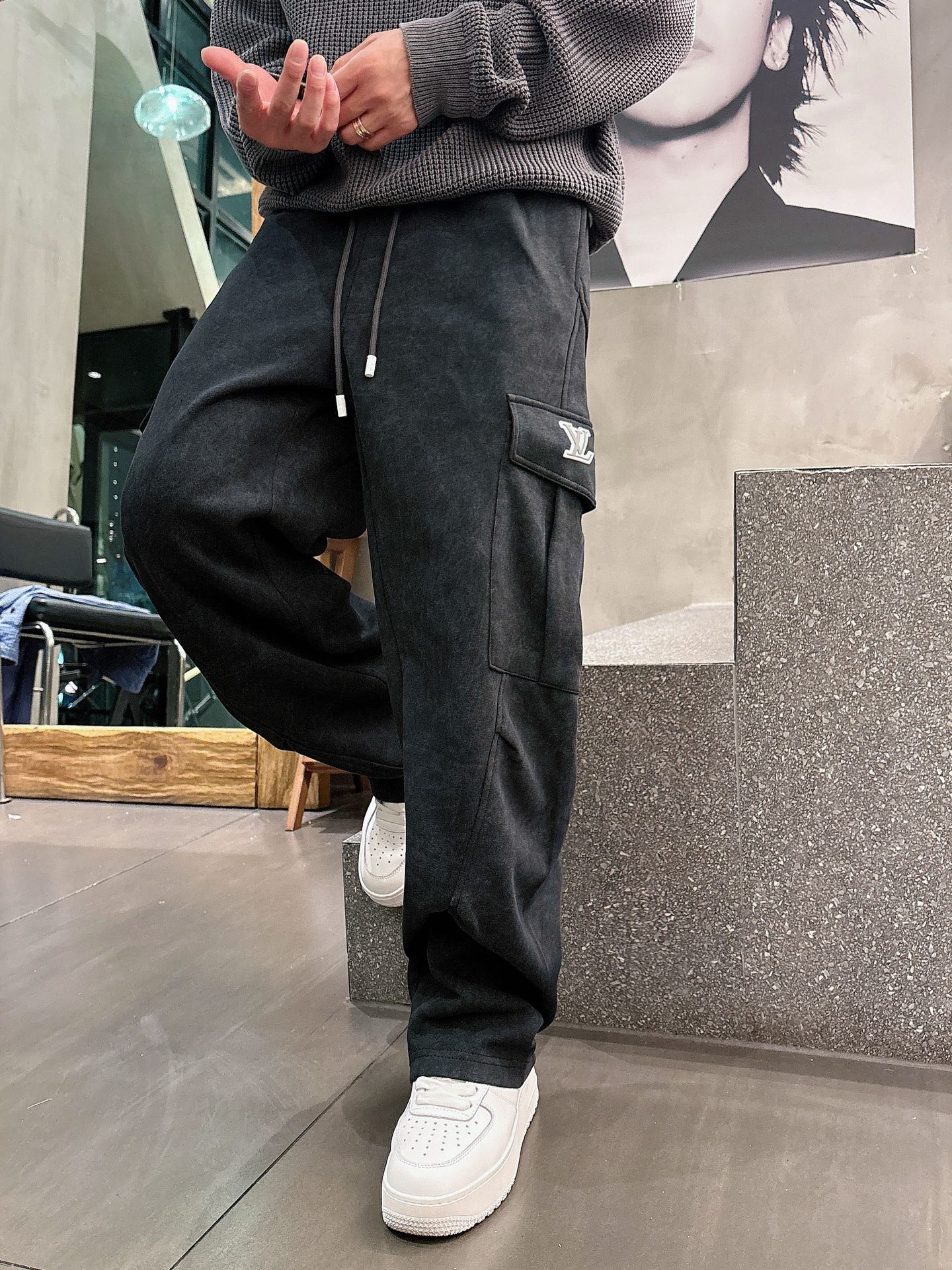 Louis Vuitton Basic Clothing M-l-xl