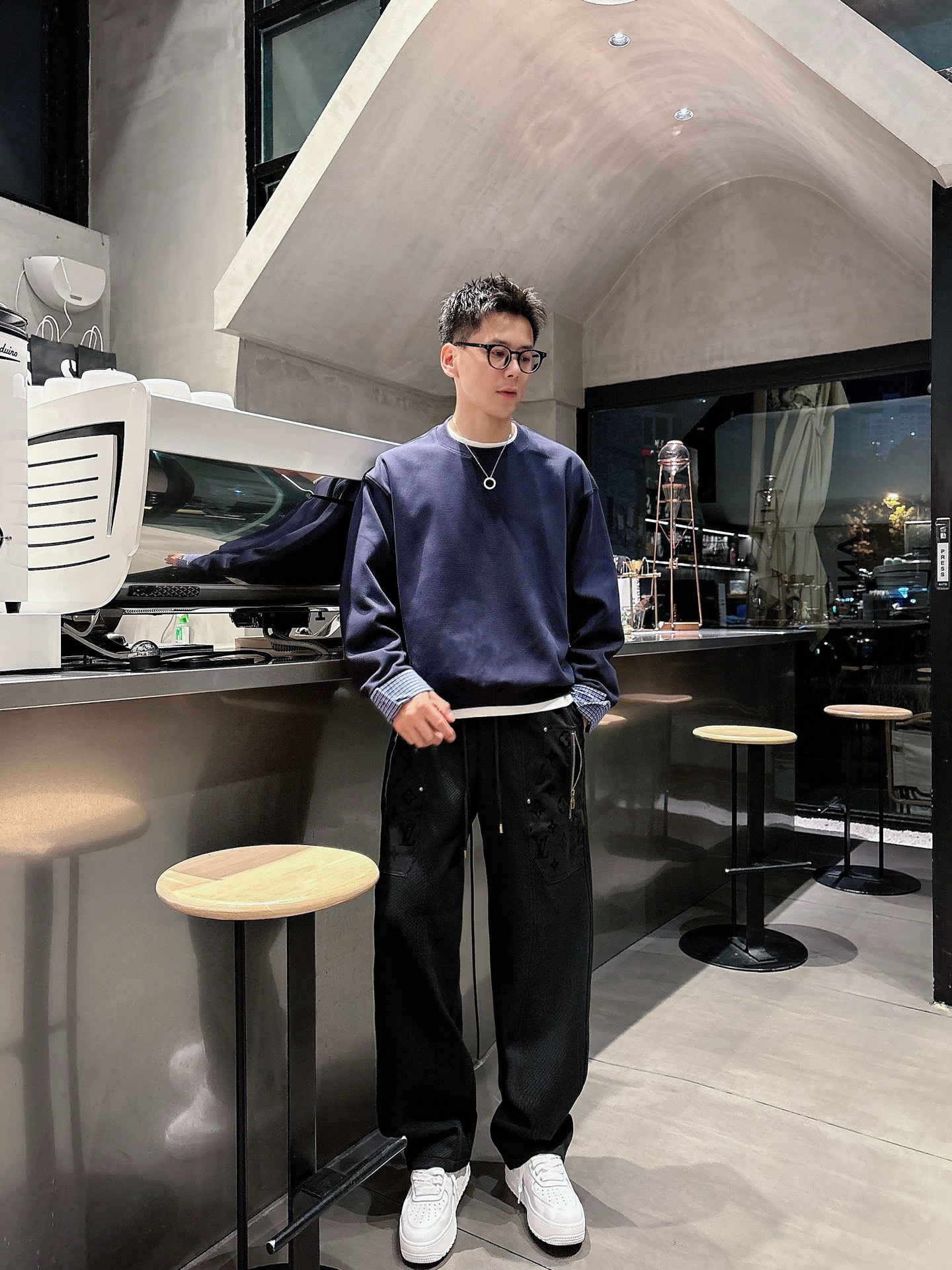 Louis Vuitton Basic Clothing M-l-xl