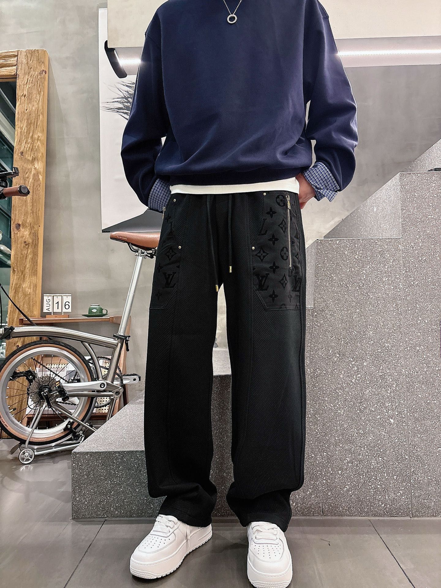 Louis Vuitton Basic Clothing M-l-xl